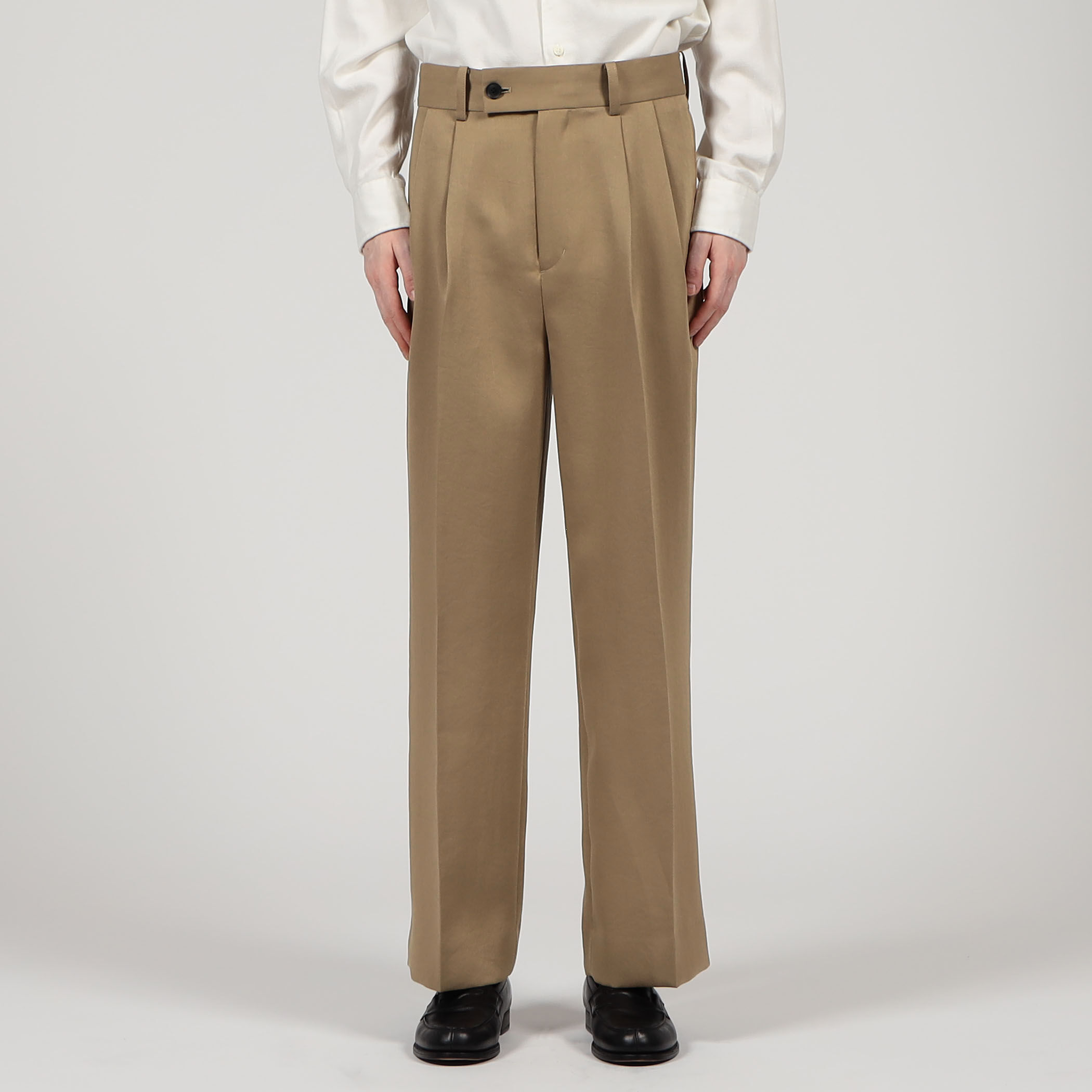 アルデンテサテン 2タックワイドストレートパンツ