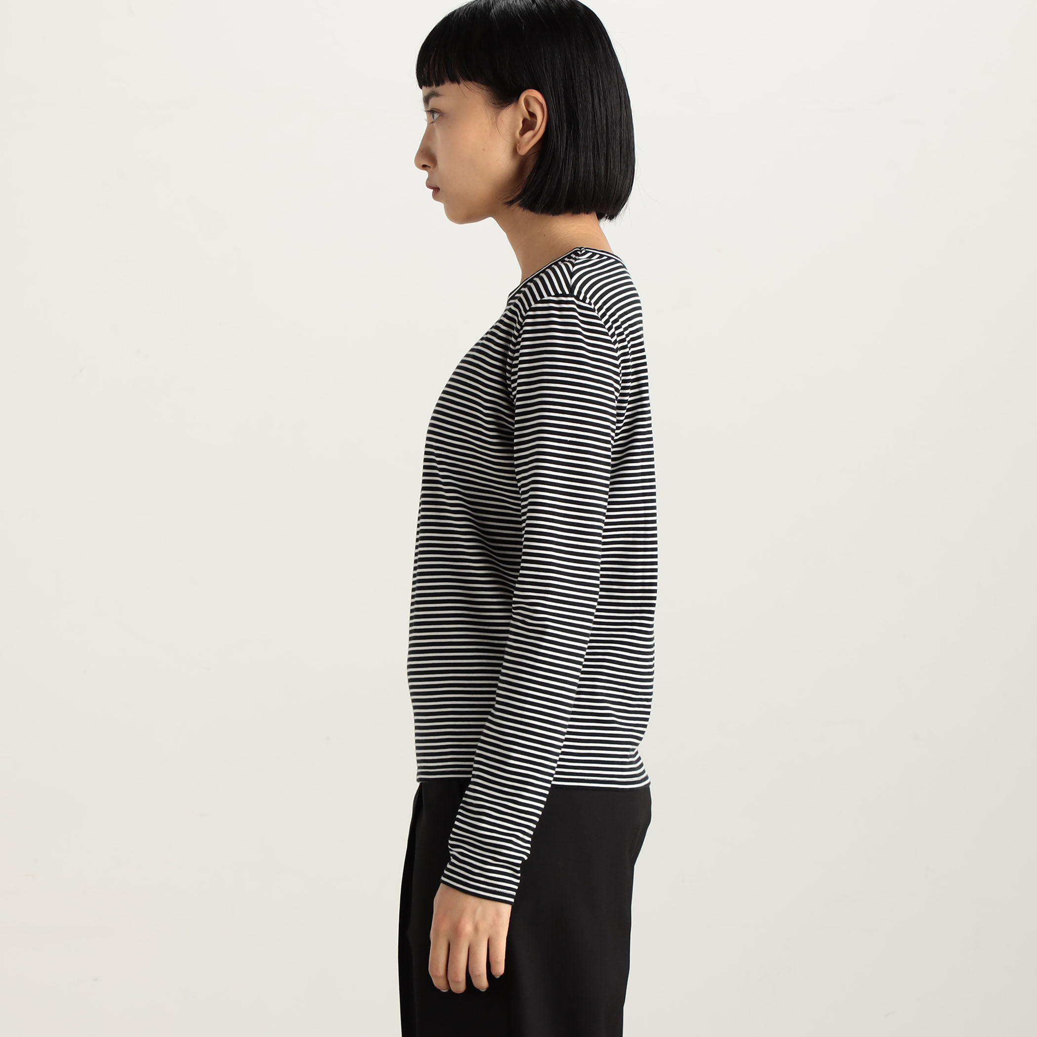 FRAMeWORK 24AW ミジンボーダーロンT2 ブルー 予約]ハイネックバスクボーダーニットプルオーバー/ブルー – Lumier