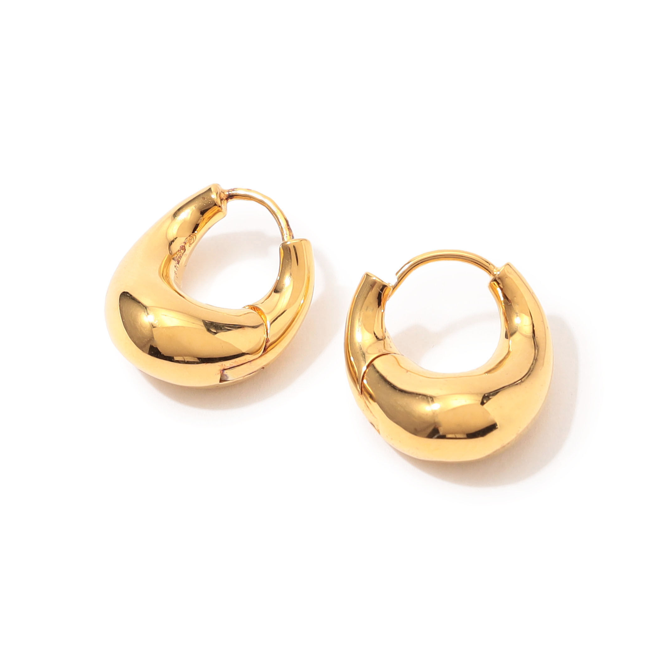 Charlotte Chesnais LIPS ピアス｜トゥモローランド 公式通販