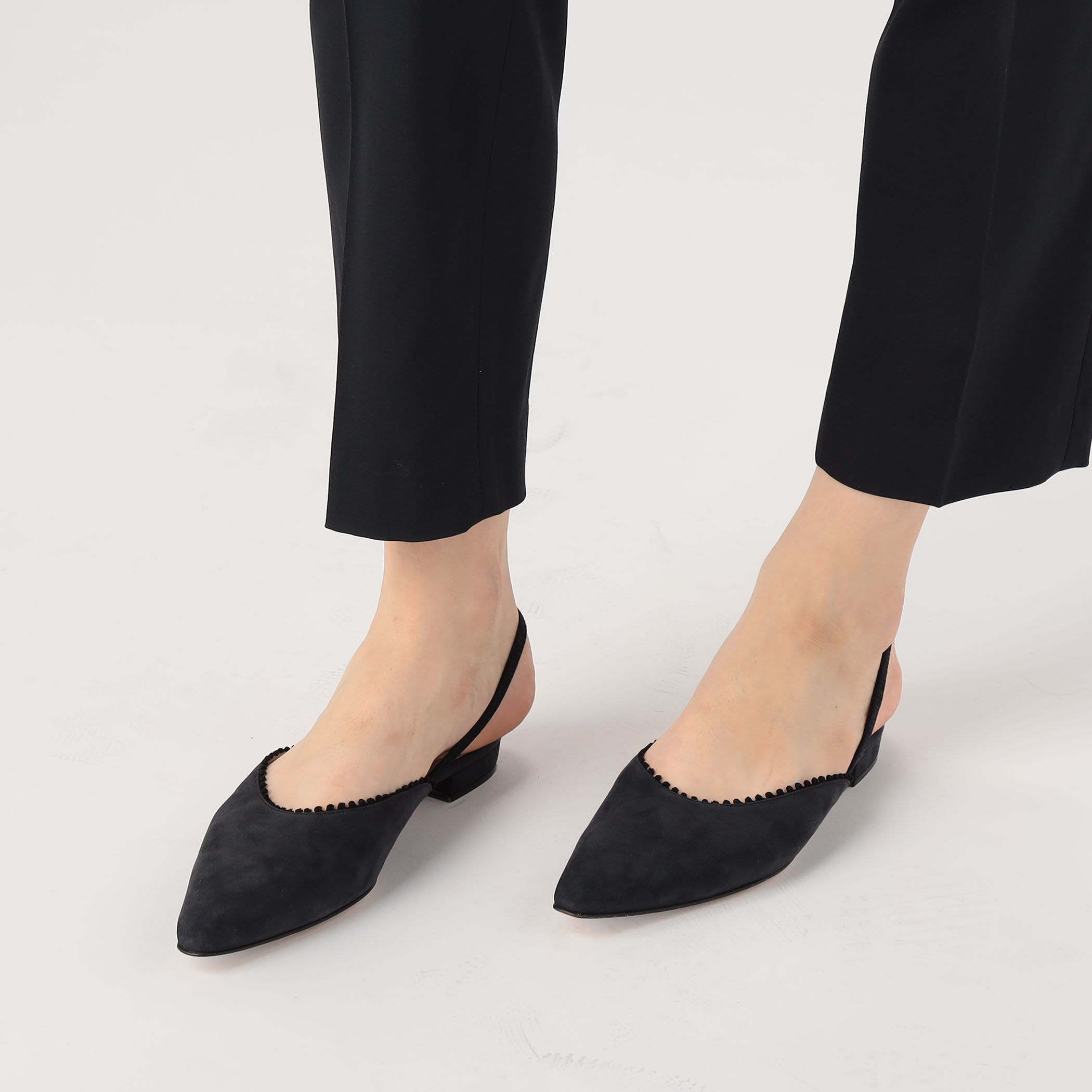 ネブローニ レディース 新品未使用 セール】 【NEBULONI E.(ネブローニ)】 V STRAP HEEL （フラット