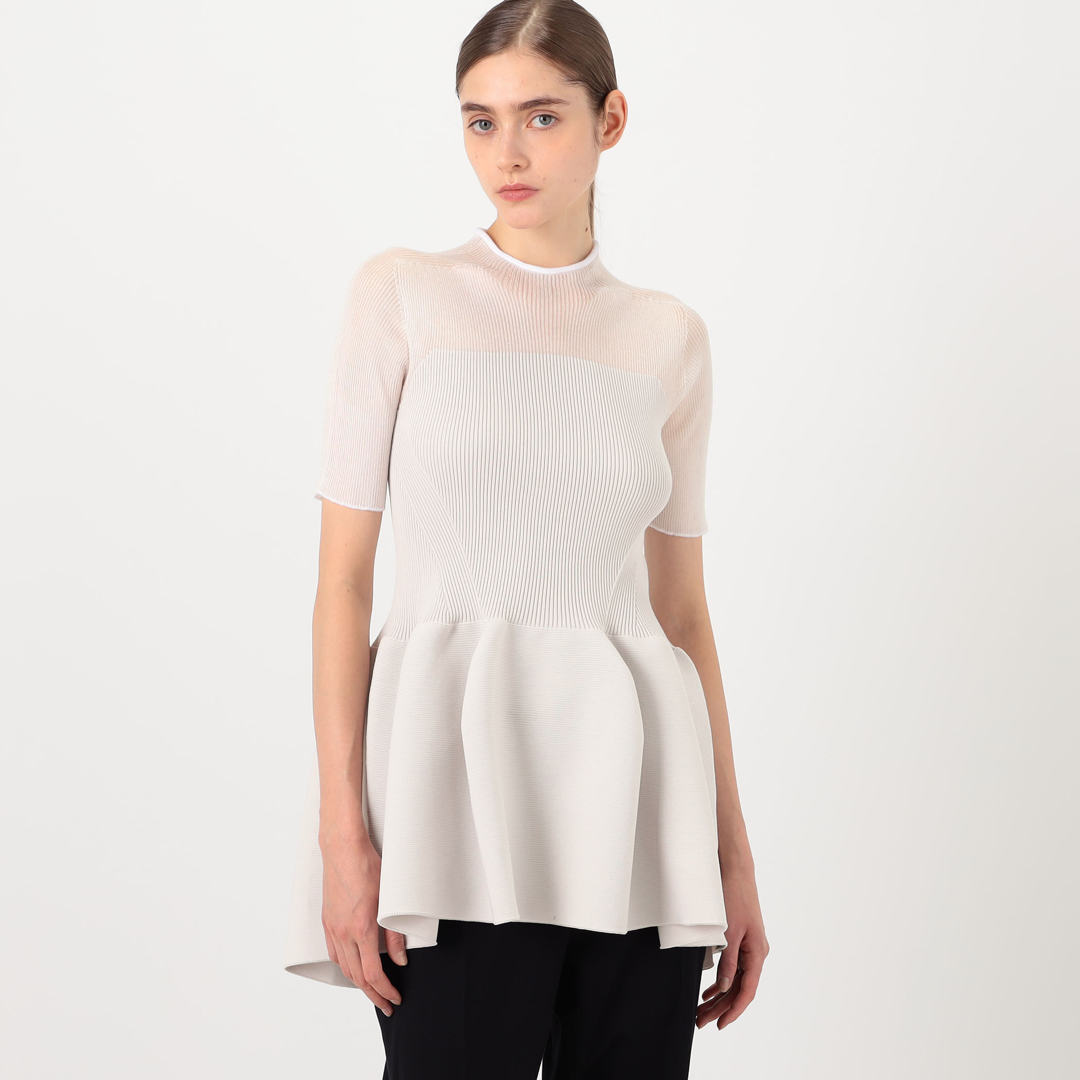 CFCL SHORT SLEEVE TOP ハーフスリーブプルオーバー｜トゥモローランド