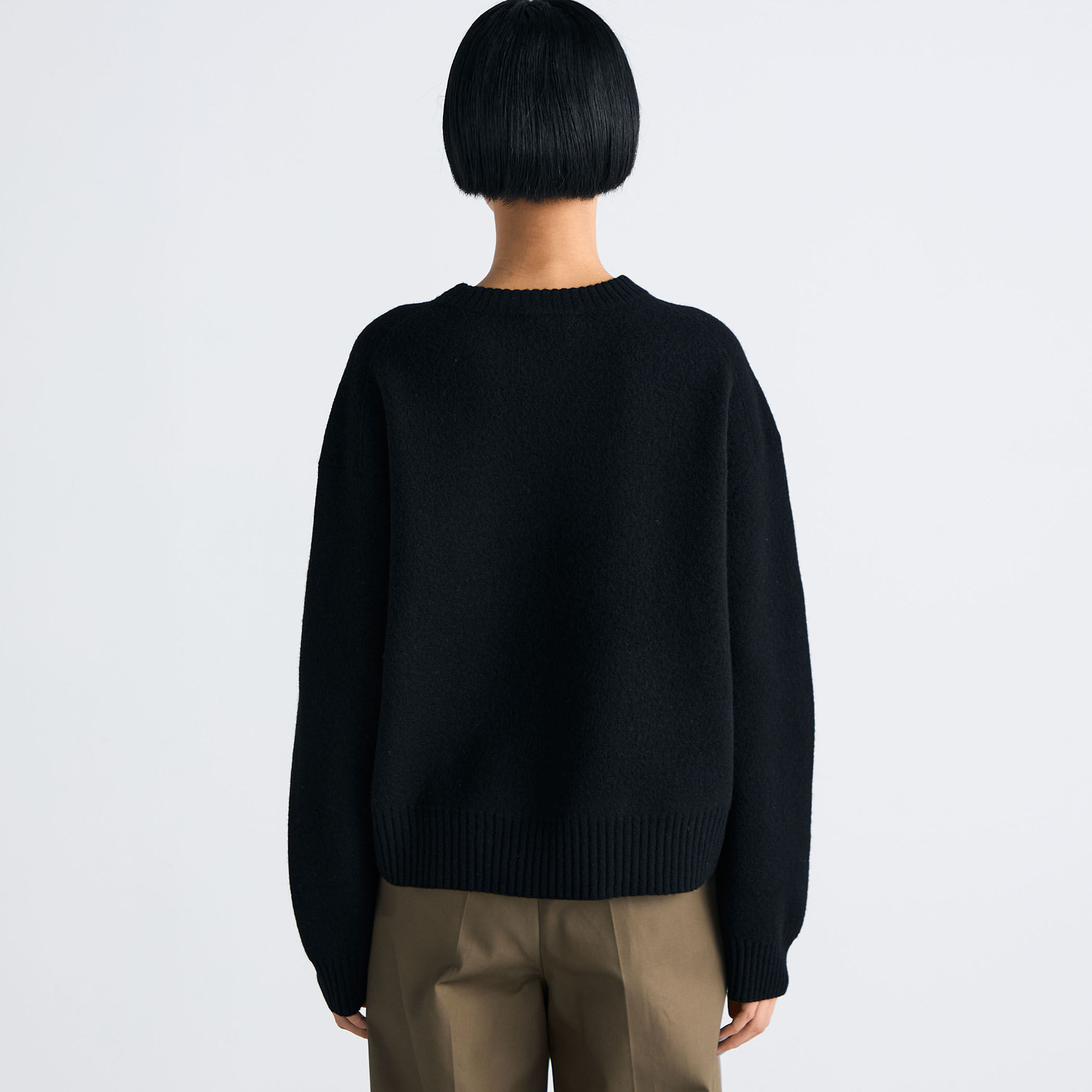 フェルテッドウール クルーネックニット｜トゥモローランド 公式通販