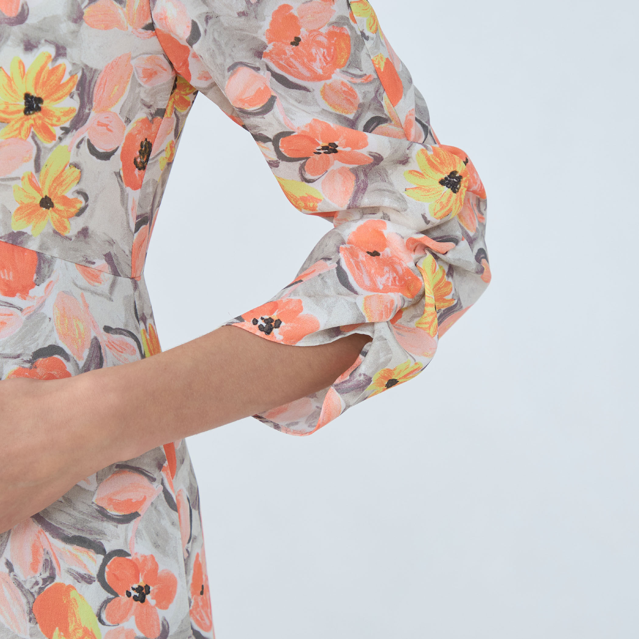 □スプリングフラワープリント ドロストギャザーワンピース