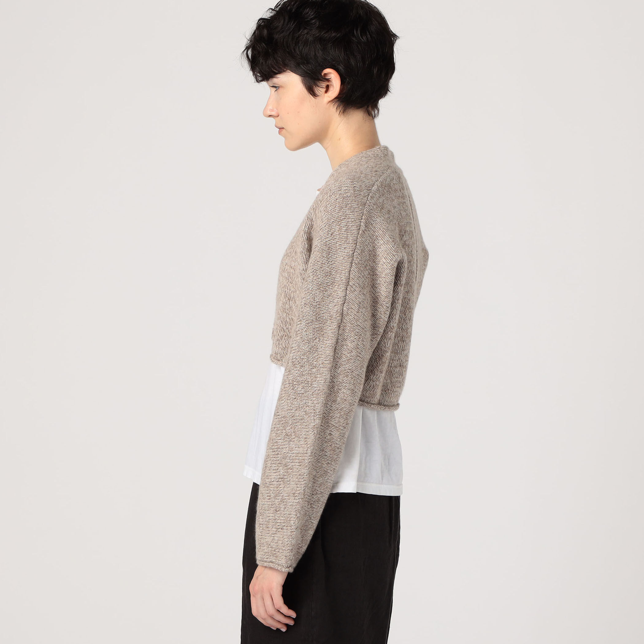 リサイクルカシミヤ クロップド丈カーディガン WRBC2623