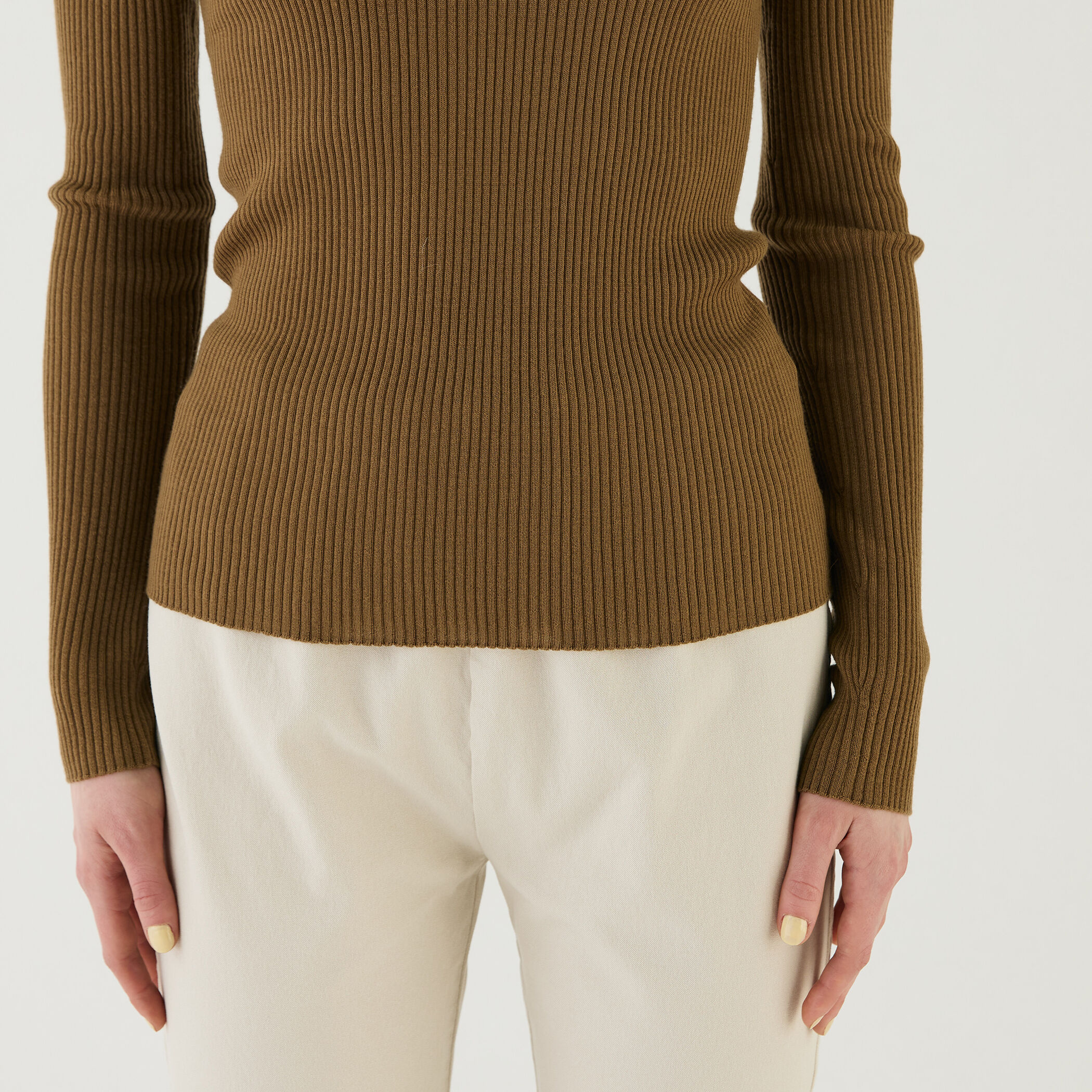 プルミエールウールリブ タートルネックプルオーバー