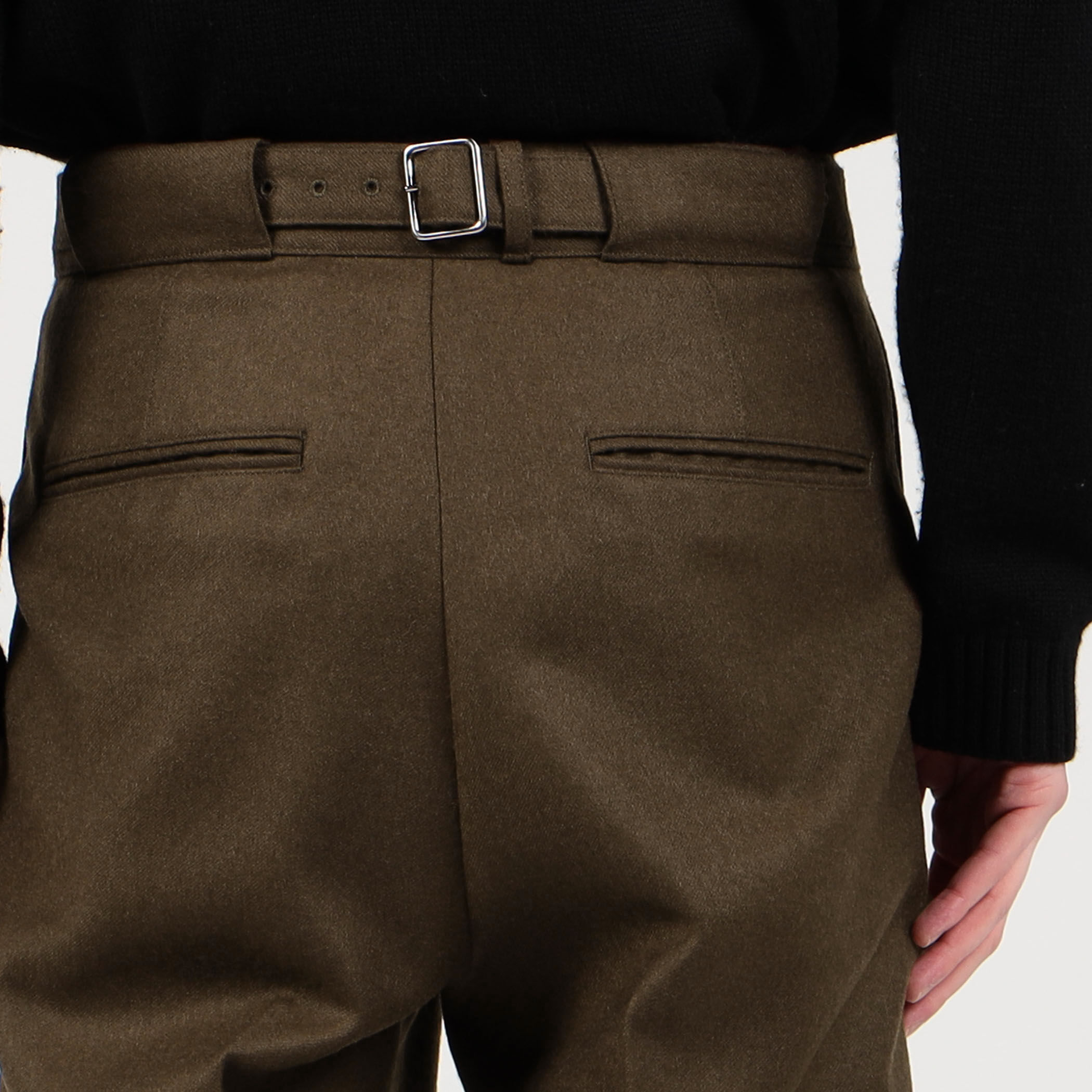 ○The CLASIK BACK BELT TROUSERS｜トゥモローランド 公式通販