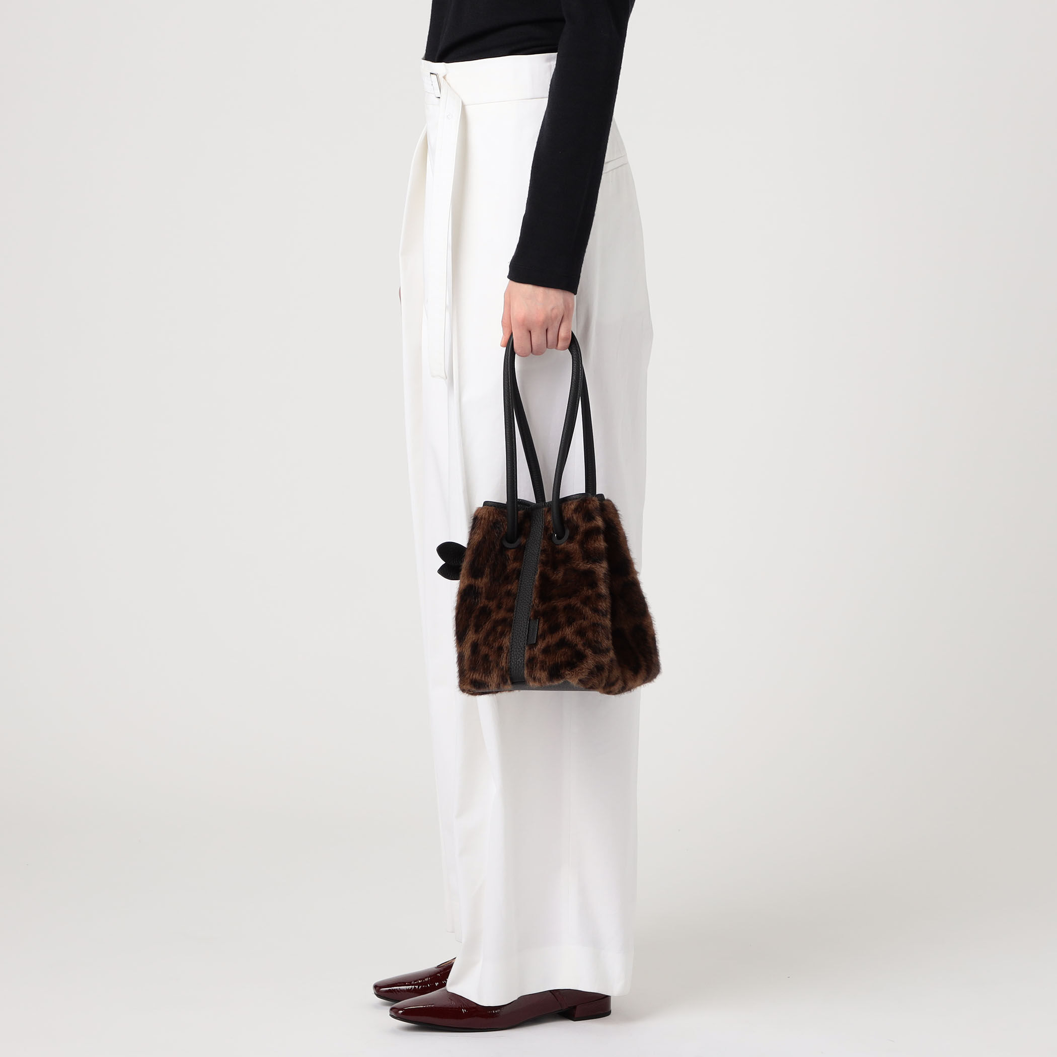 別注】VASIC BOND MINI LEO バッグ｜トゥモローランド 公式通販