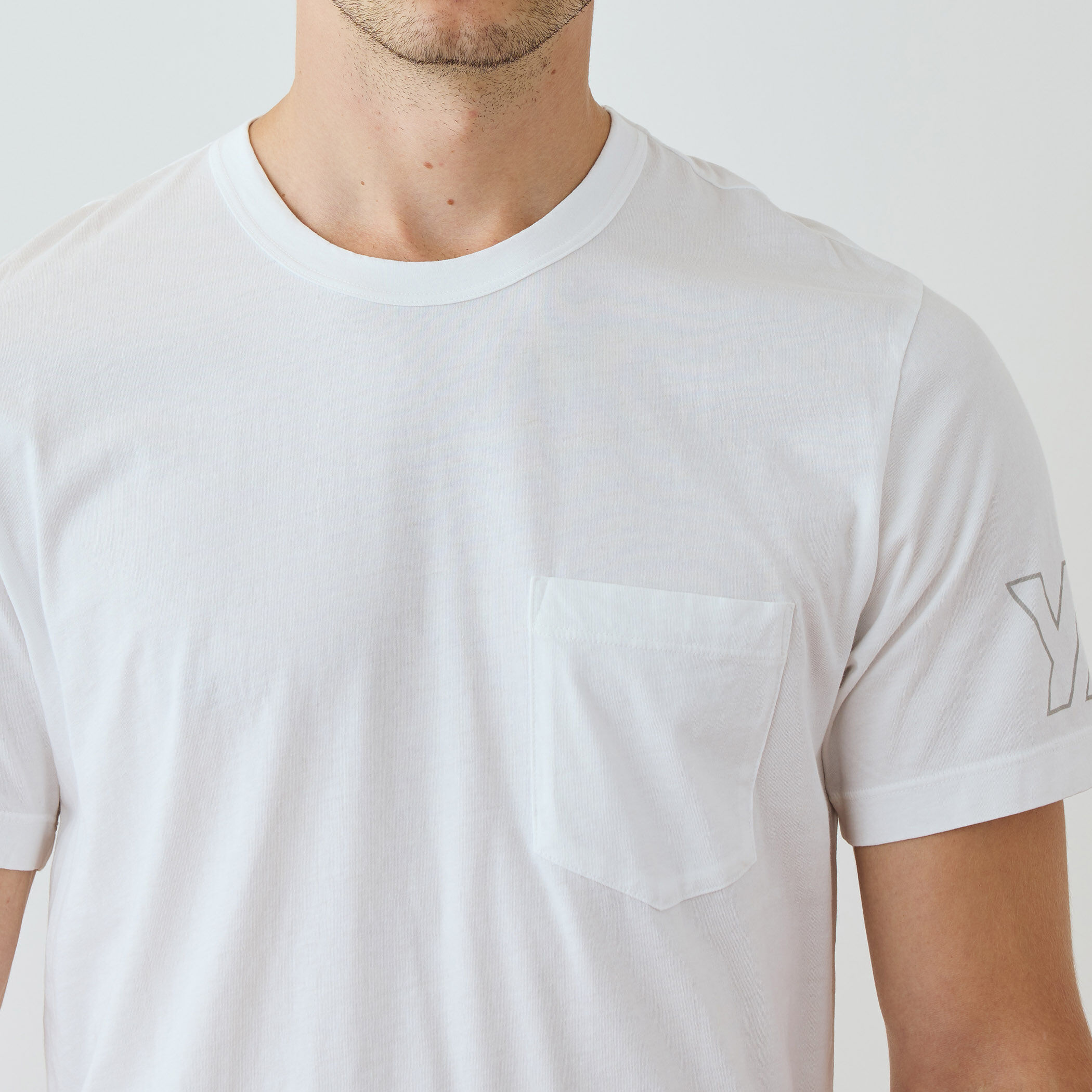 YOSEMITEロゴプリント ポケット付きTシャツ MLJ3282KR