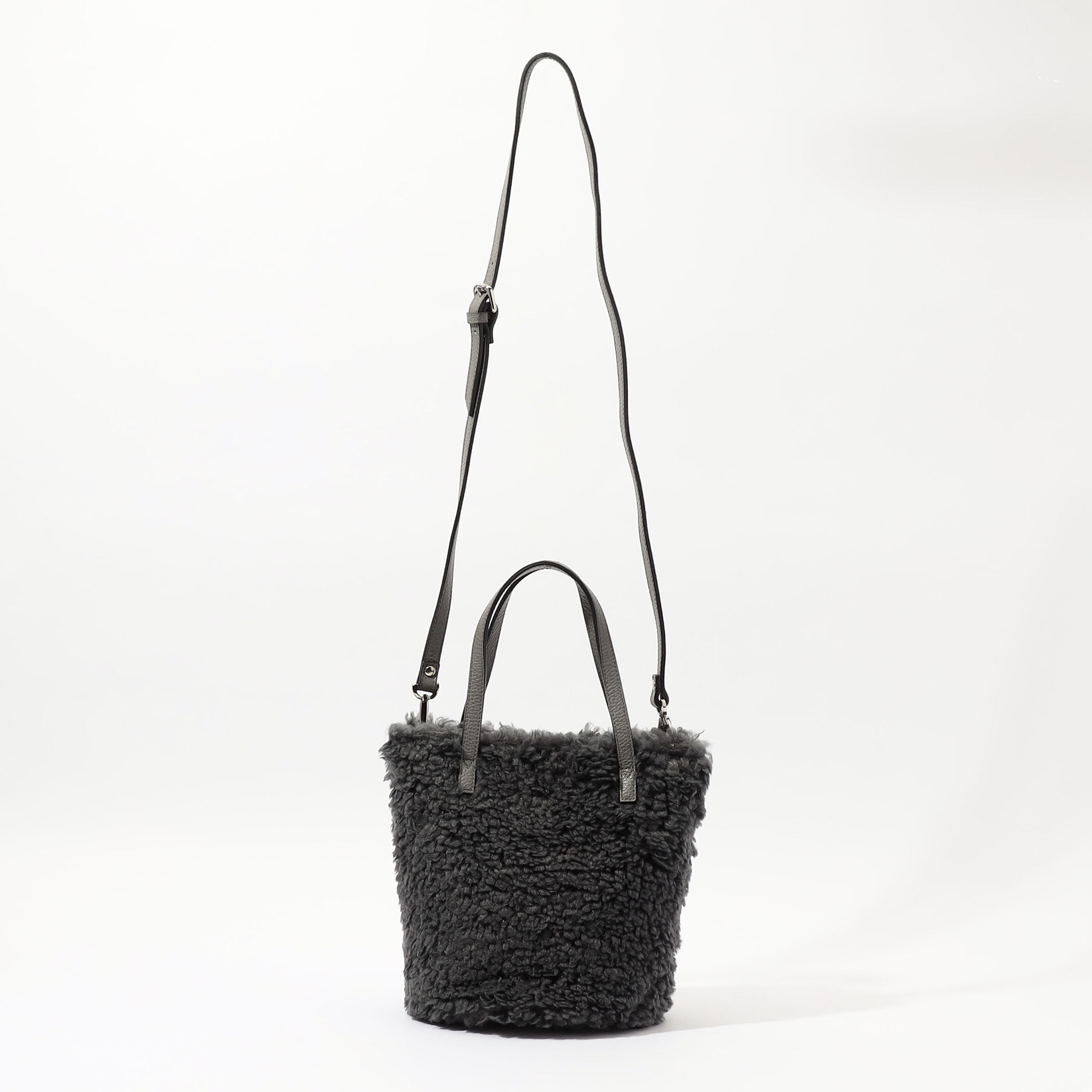 VANGI エコファーポシェットバッグ｜トゥモローランド 公式通販