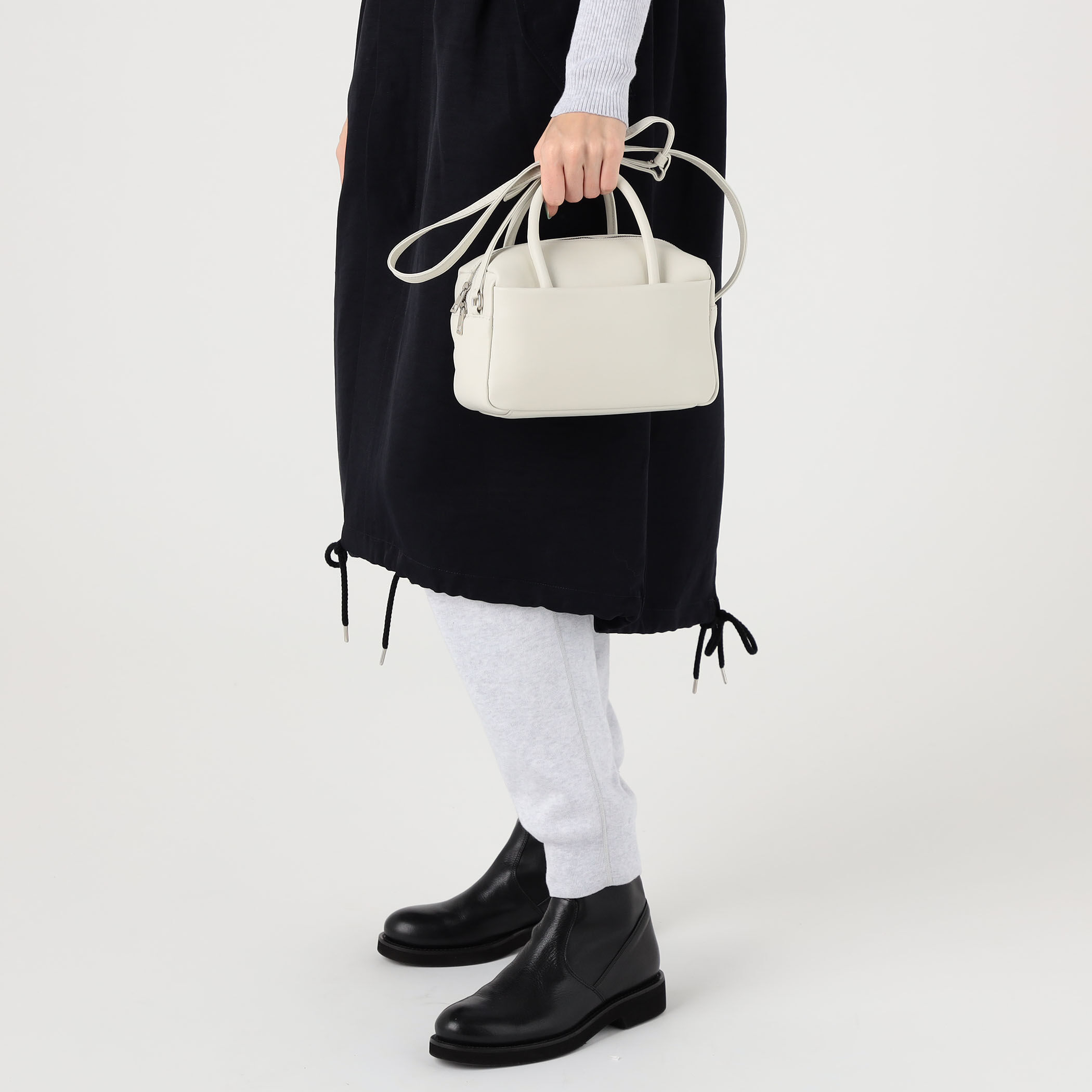 Bucket Baggage ボックスボストンバッグ｜トゥモローランド 公式通販