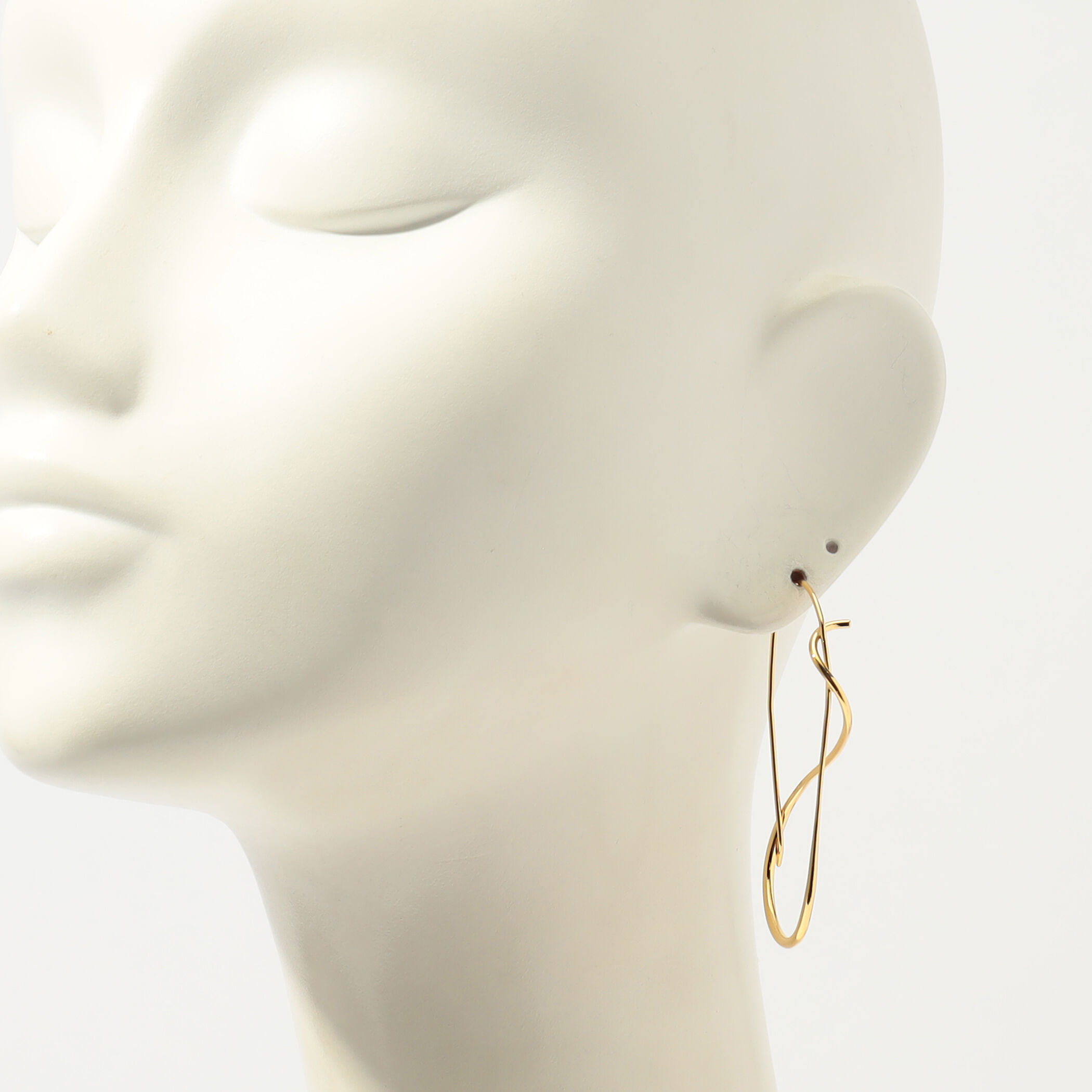 BAR Jewellery CIRRUS ピアス BAR Jewellery EQUILIBRIUM ゴールド ピアス｜トゥモローランド