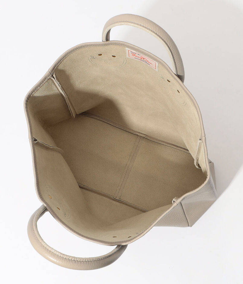 YOUNG&OLSEN EMBOSSED LEATHER TOTE BAG｜トゥモローランド 公式通販