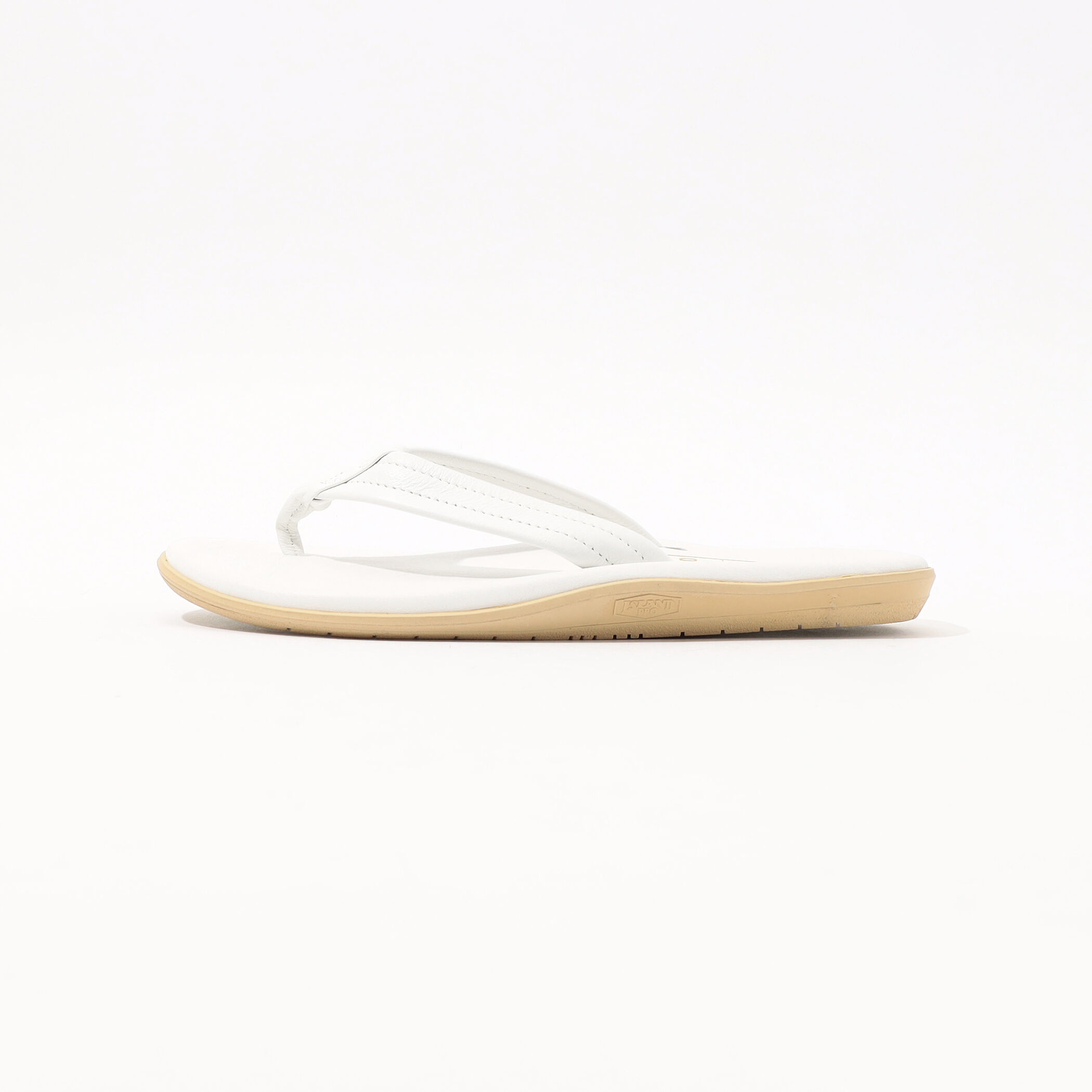 ISLAND SLIPPER PT202 レザートングサンダル｜トゥモローランド