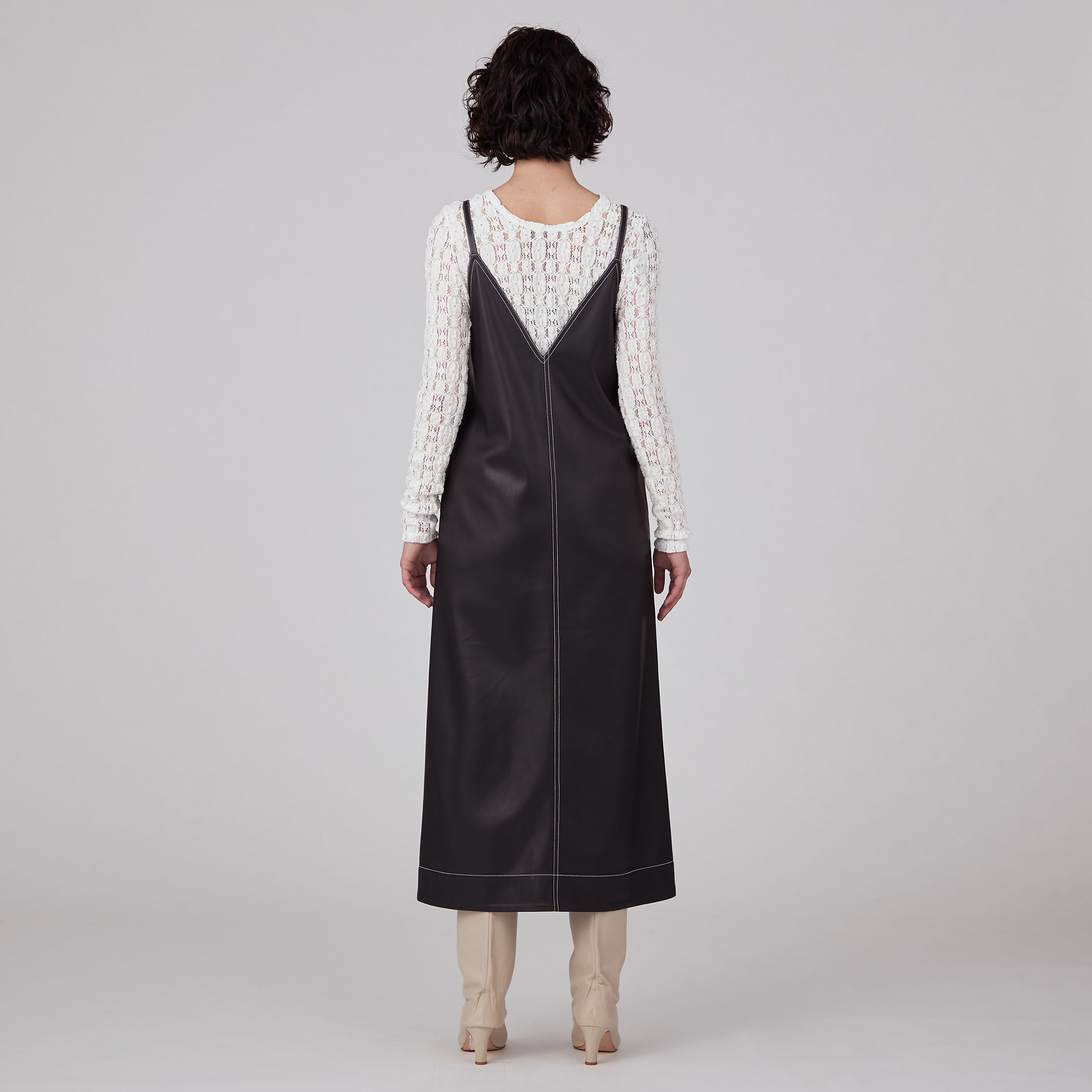 レザーライク キャソールワンピース｜トゥモローランド 公式通販