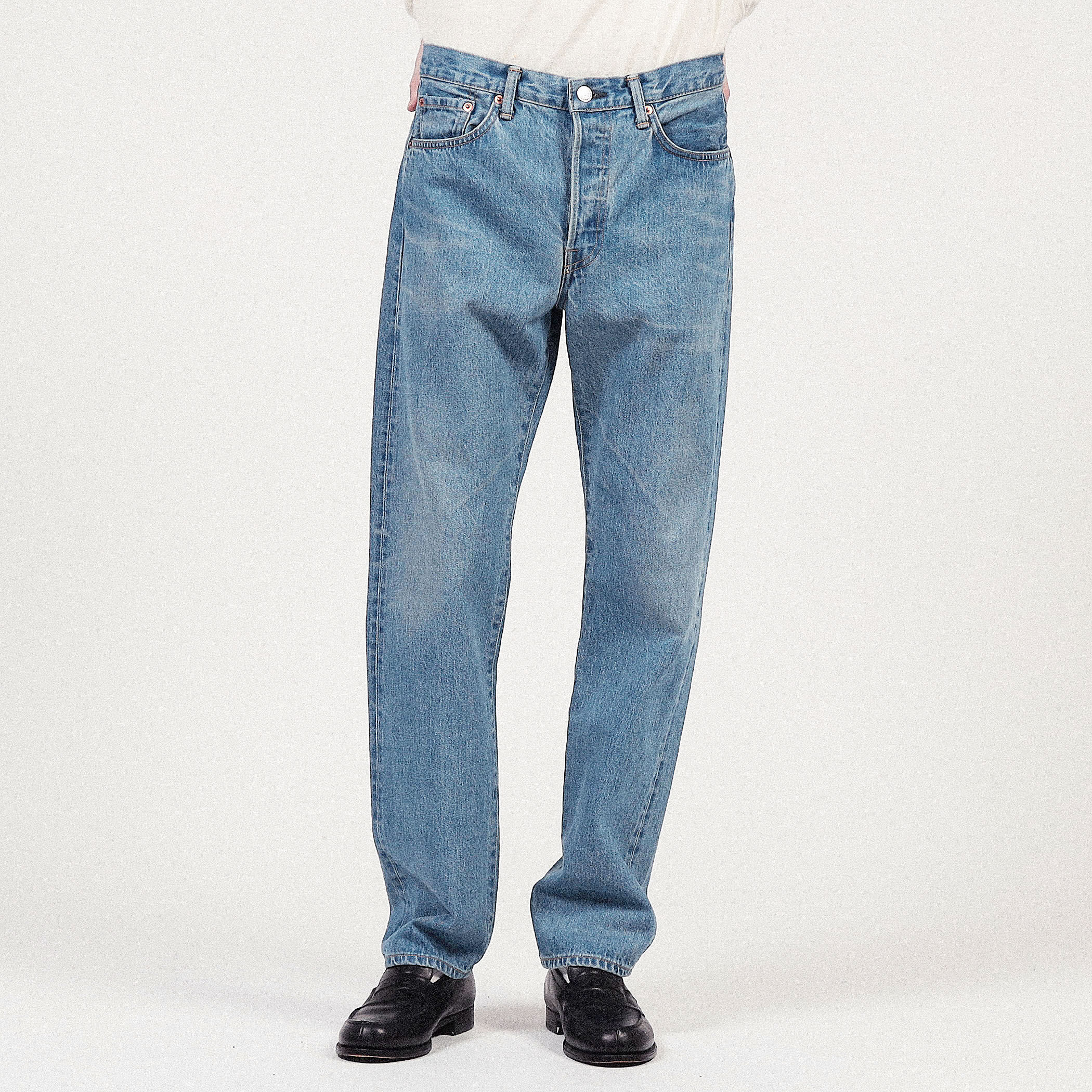 別注】EDWIN LOOSE STRAIGHT USED デニムパンツ｜トゥモローランド