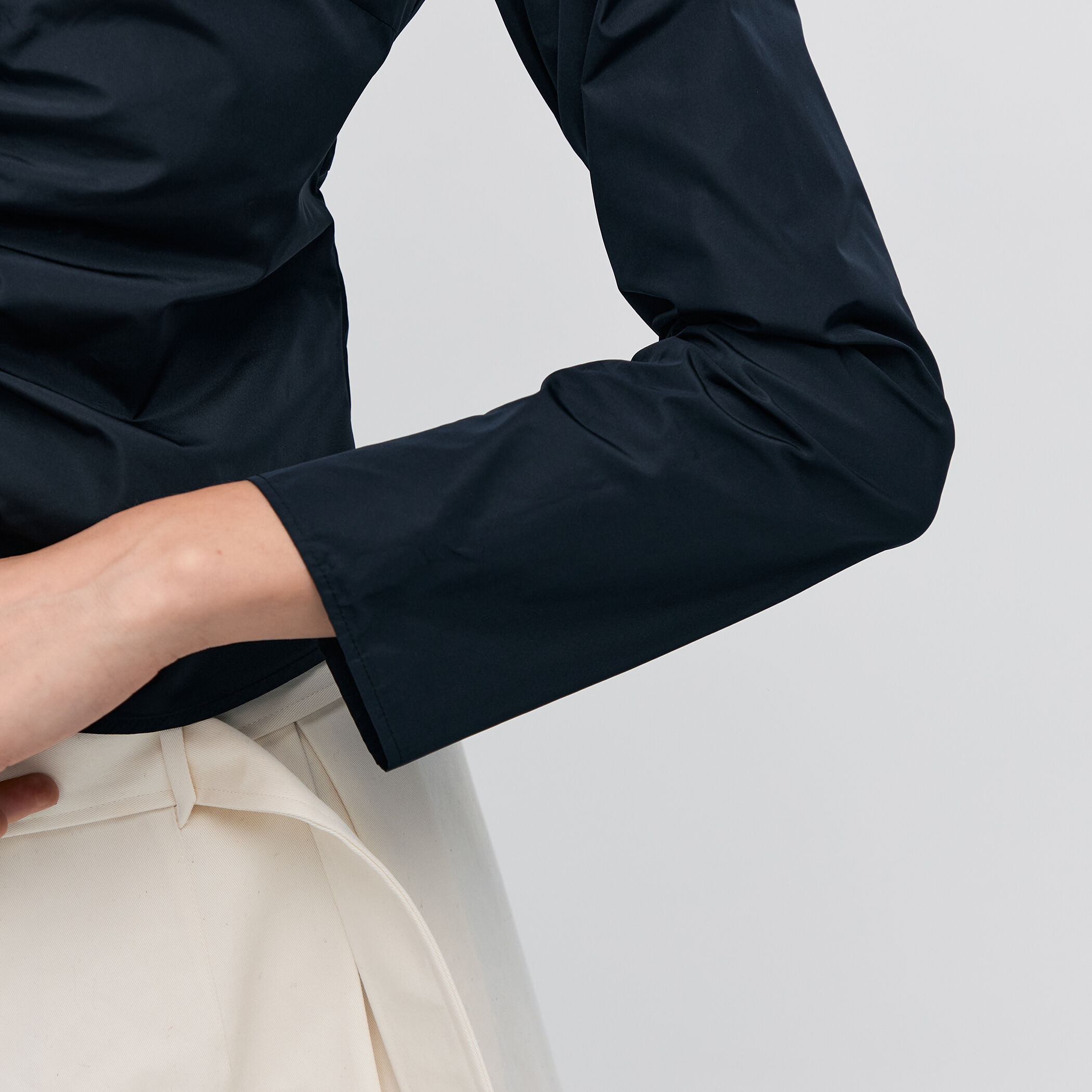 ポリエステルタフタ ギャザードブラウス｜トゥモローランド 公式通販