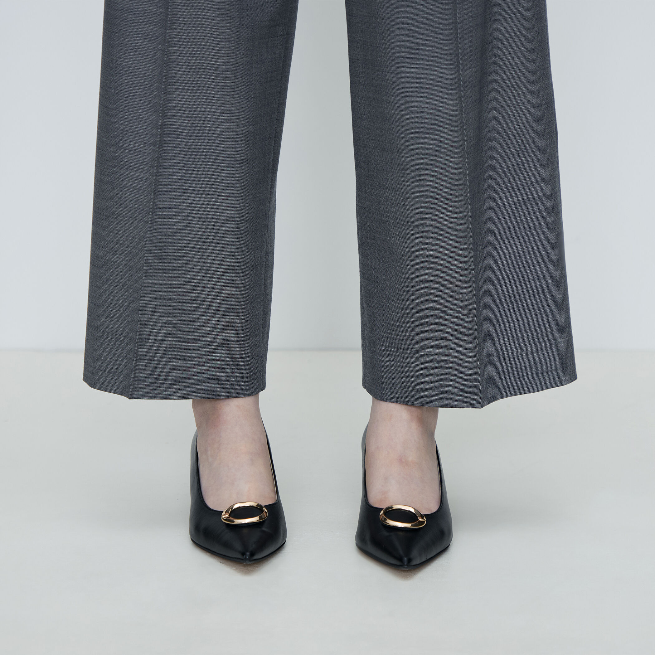 一部WEB先行予約】シャイニーシャーク センタープレスワイドパンツ