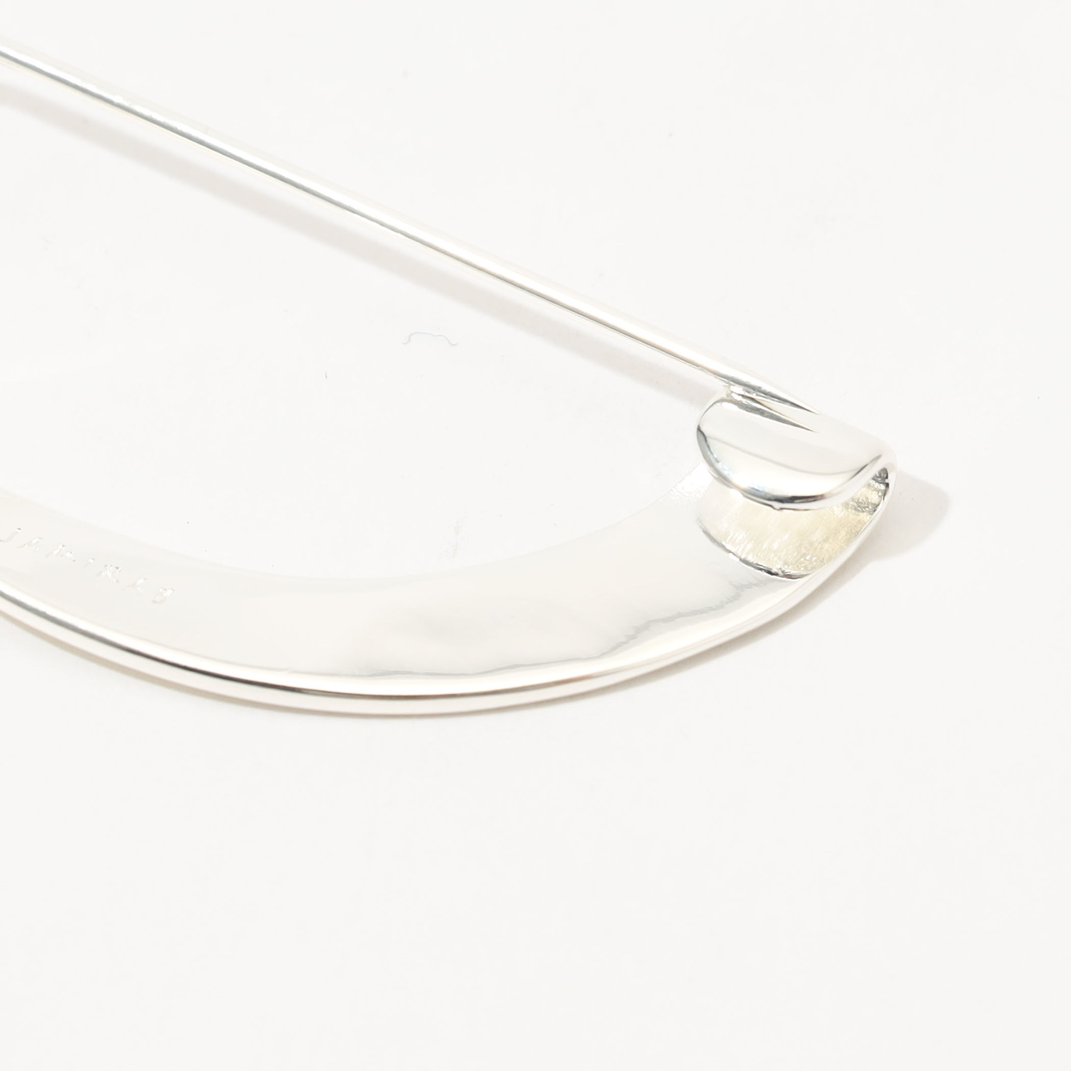 JAMIRAY MODERN CURVE PIN ネックレス｜トゥモローランド 公式サイト
