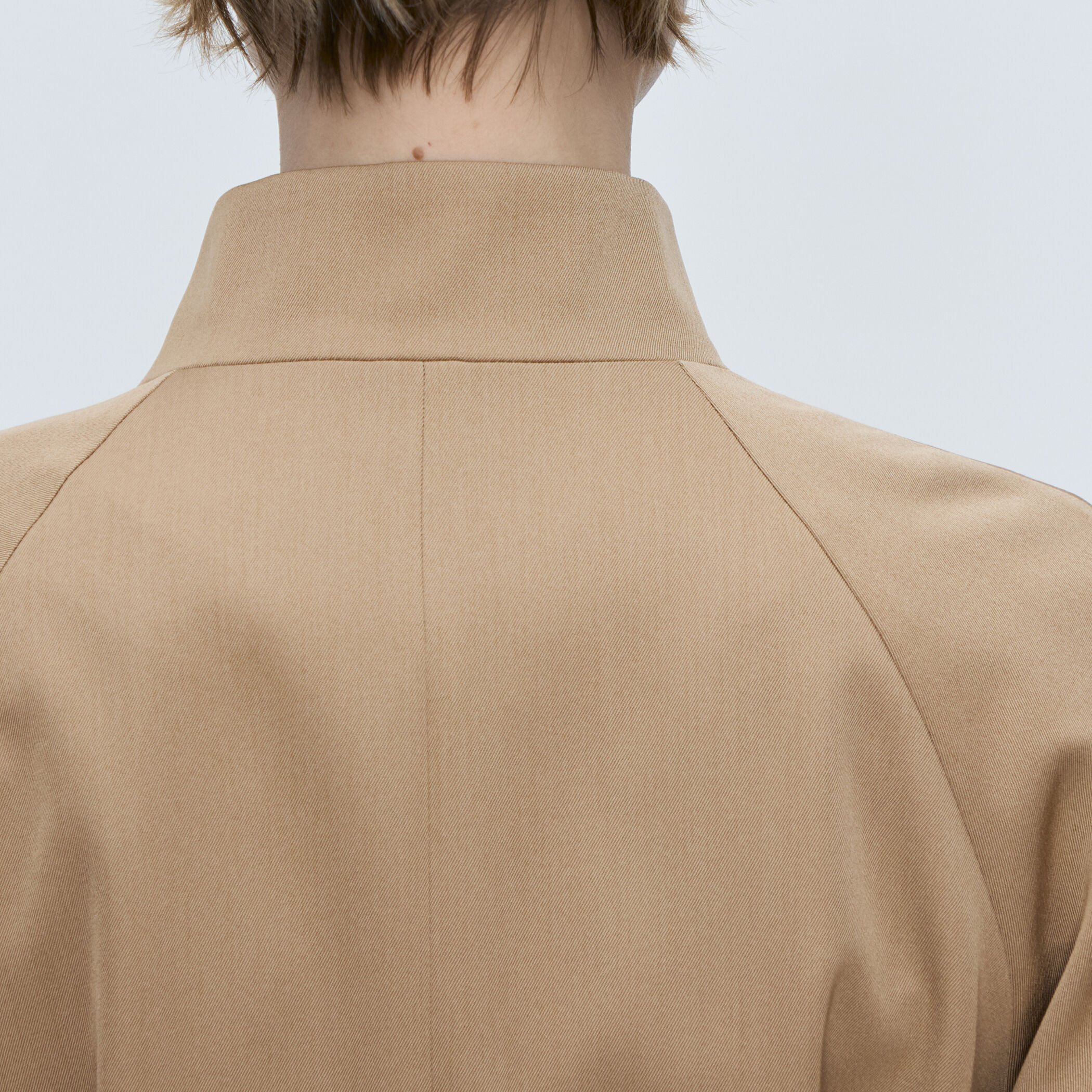 カバートクロス スタンドカラーコート｜トゥモローランド 公式通販