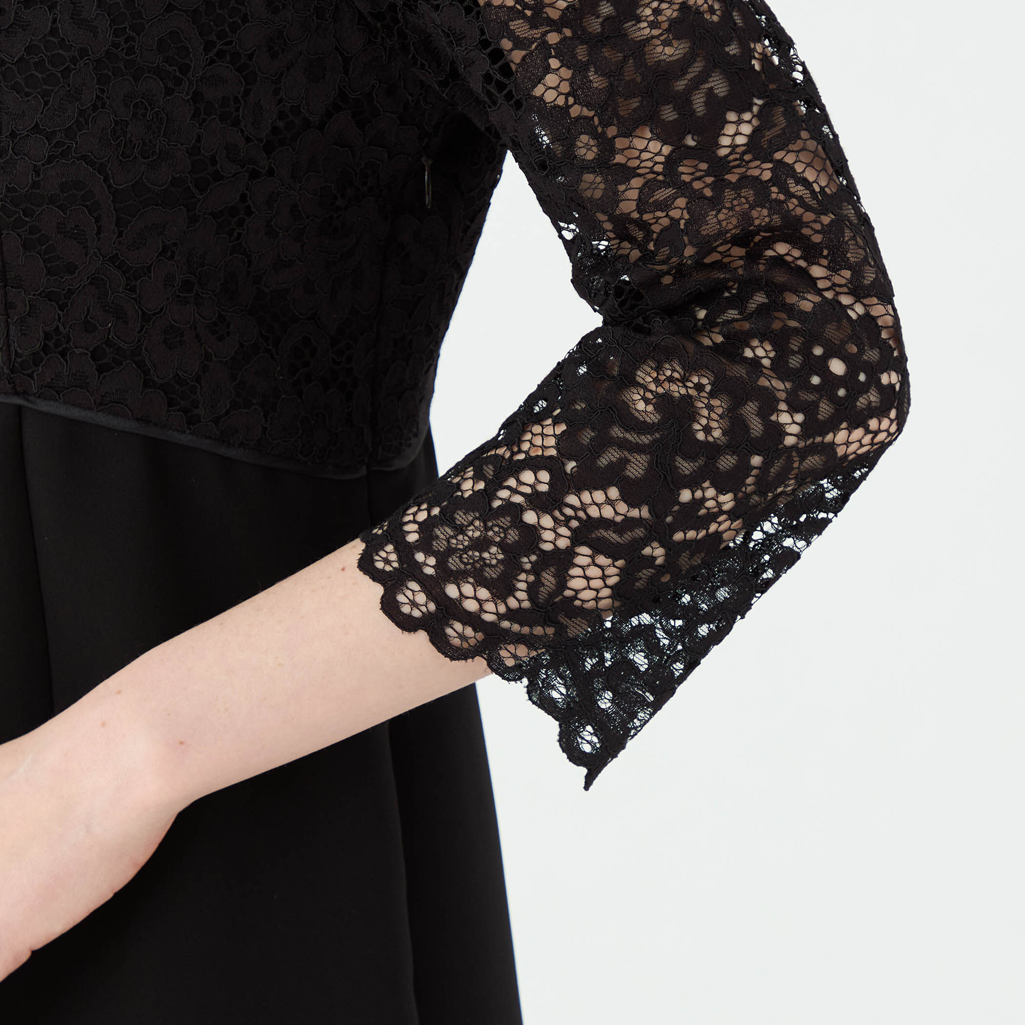 レースコンビ スクエアネックワンピース｜トゥモローランド 公式通販