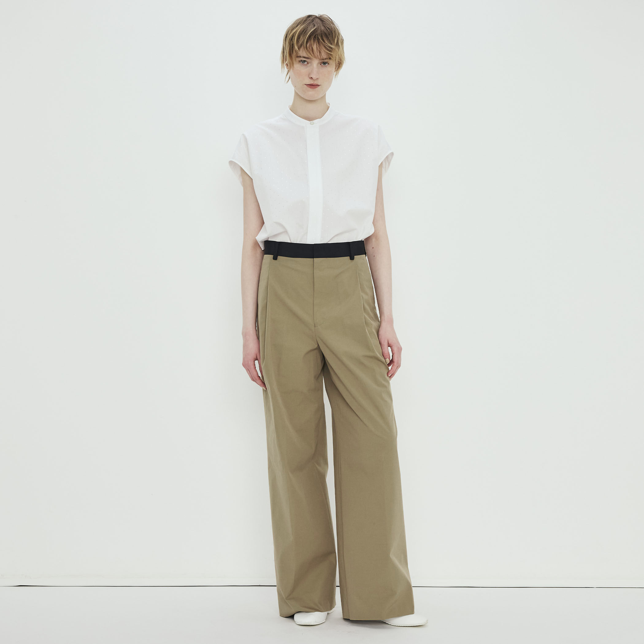 コンパクトポプリン 1タックワイドパンツ｜トゥモローランド 公式通販