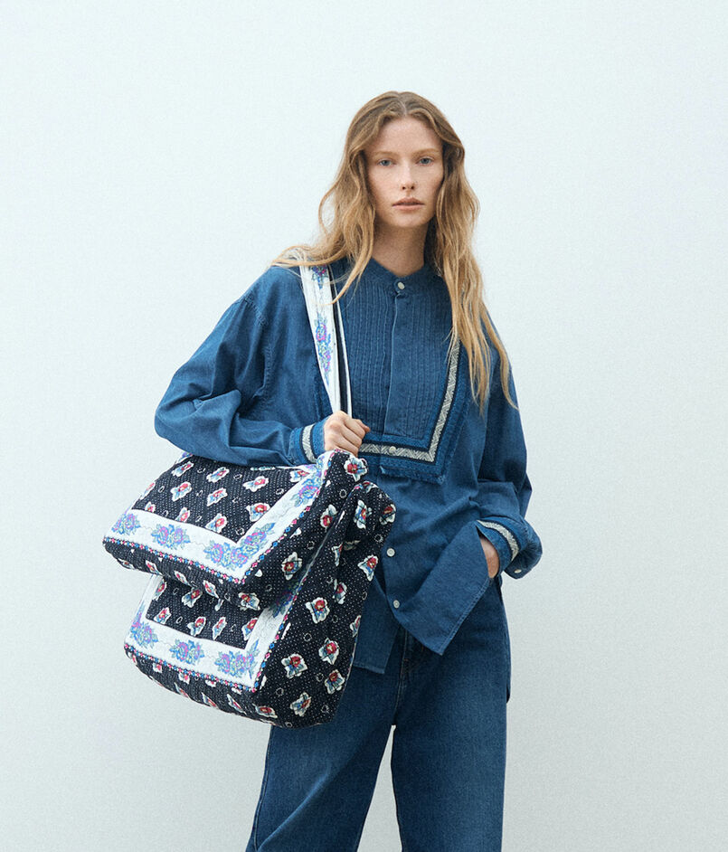 ラインエンブロイダリー ピンタックシャツ