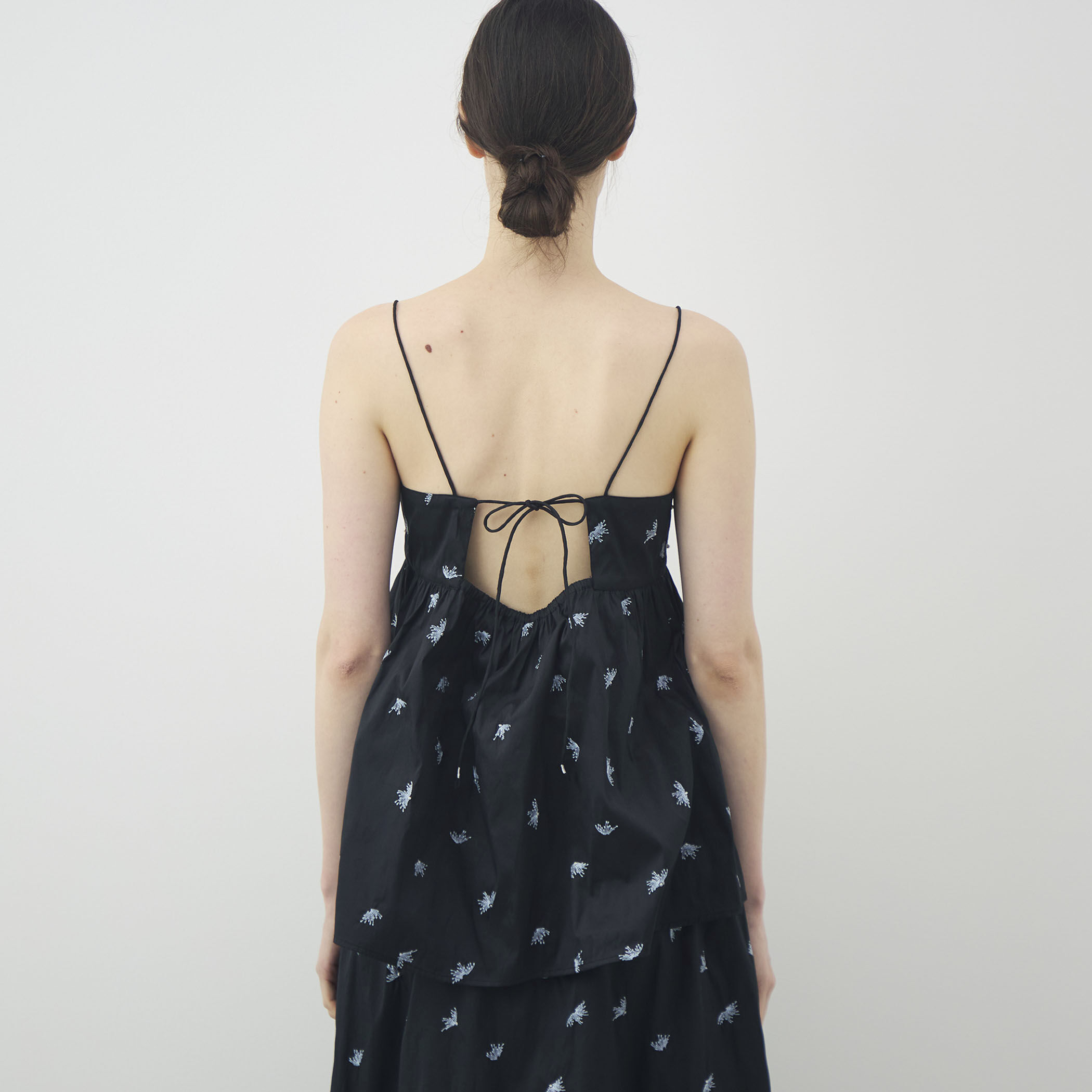 別注】ne Quittez pas BLACK Camisole Embroidery トップス