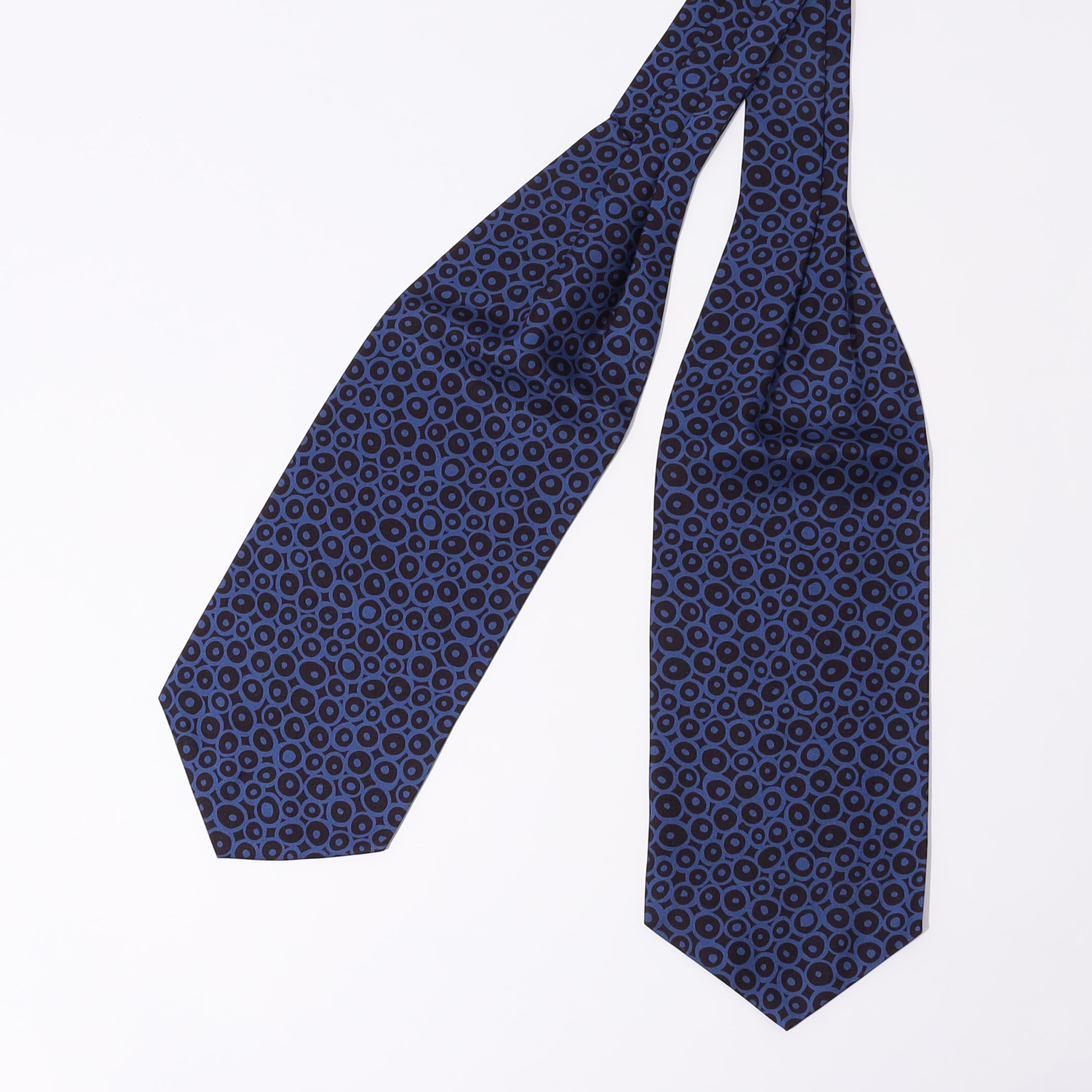 Charvet シルクプリント アスコットタイ｜トゥモローランド 公式サイト