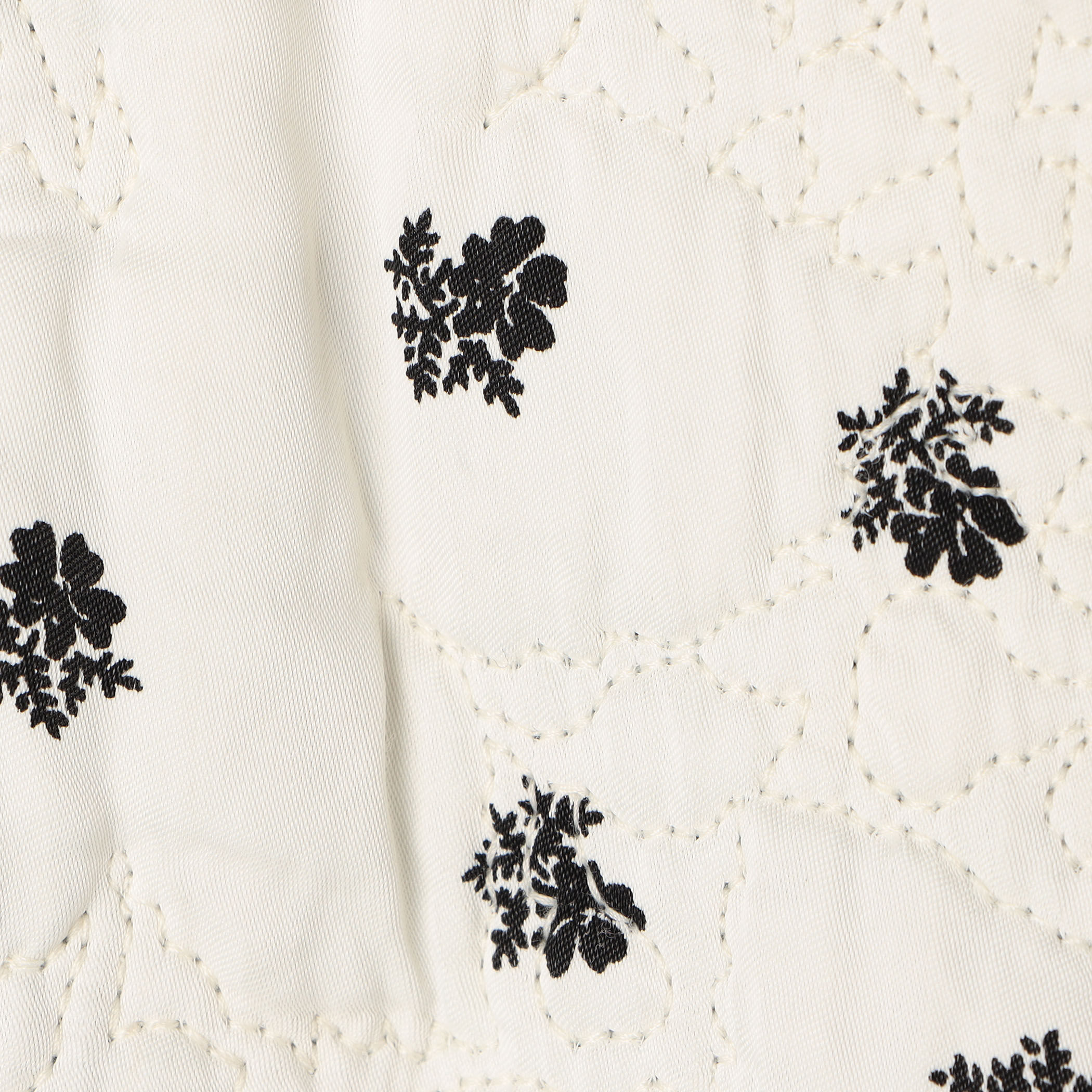 美品 トゥモローランド ソレイアード リバーシブル キルティングジャケット 美品 トゥモローランド ソレイアード リバーシブル キルティング