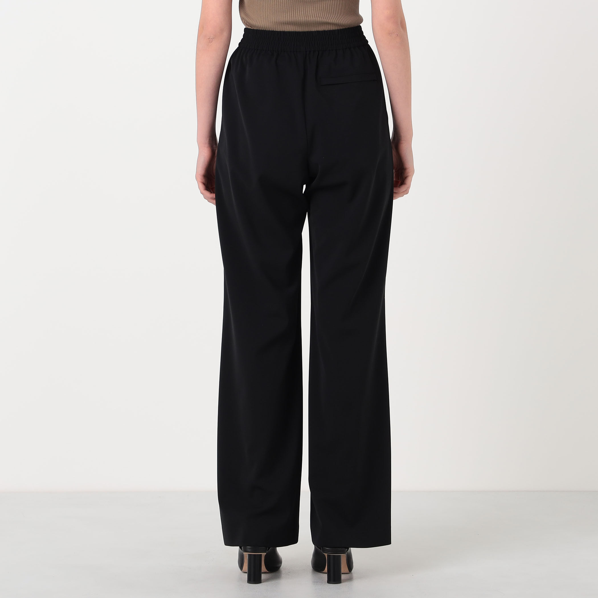 HYKE STRETCH WIDE LEG PANTS｜トゥモローランド 公式通販