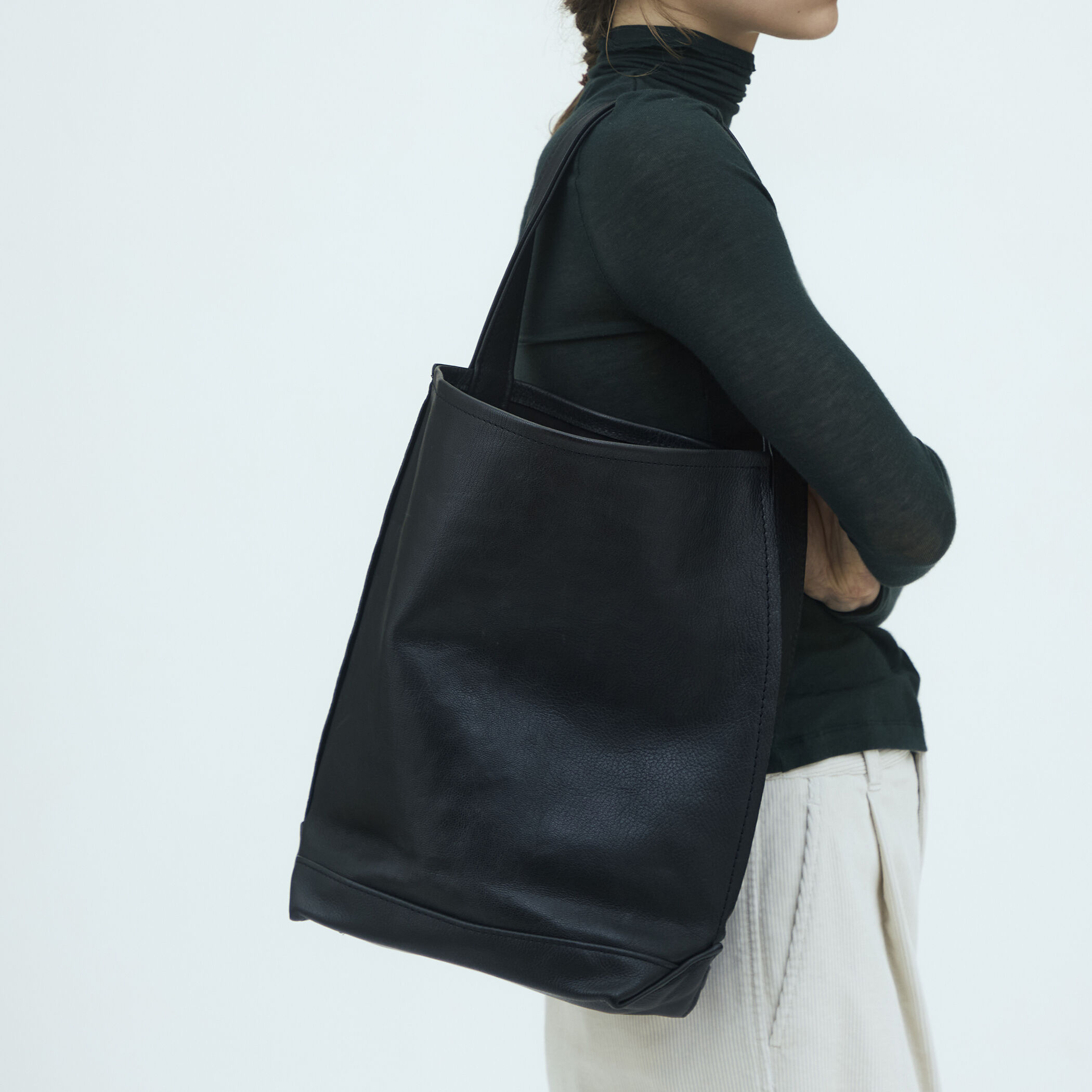 TEMBEA BAGUETTE ゴートレザー トートバッグ｜トゥモローランド 公式サイト