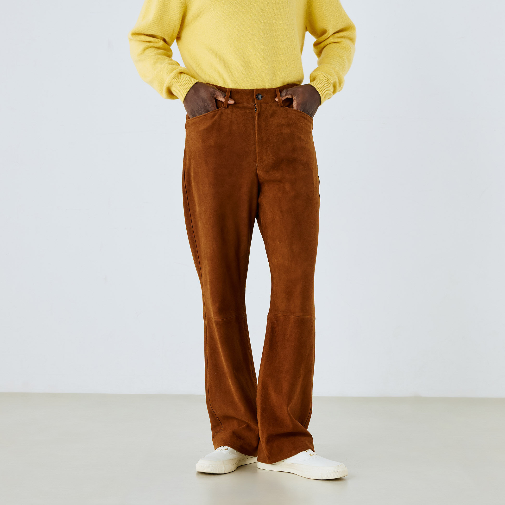 ラムスエード Lポケットフレアパンツ｜トゥモローランド 公式通販