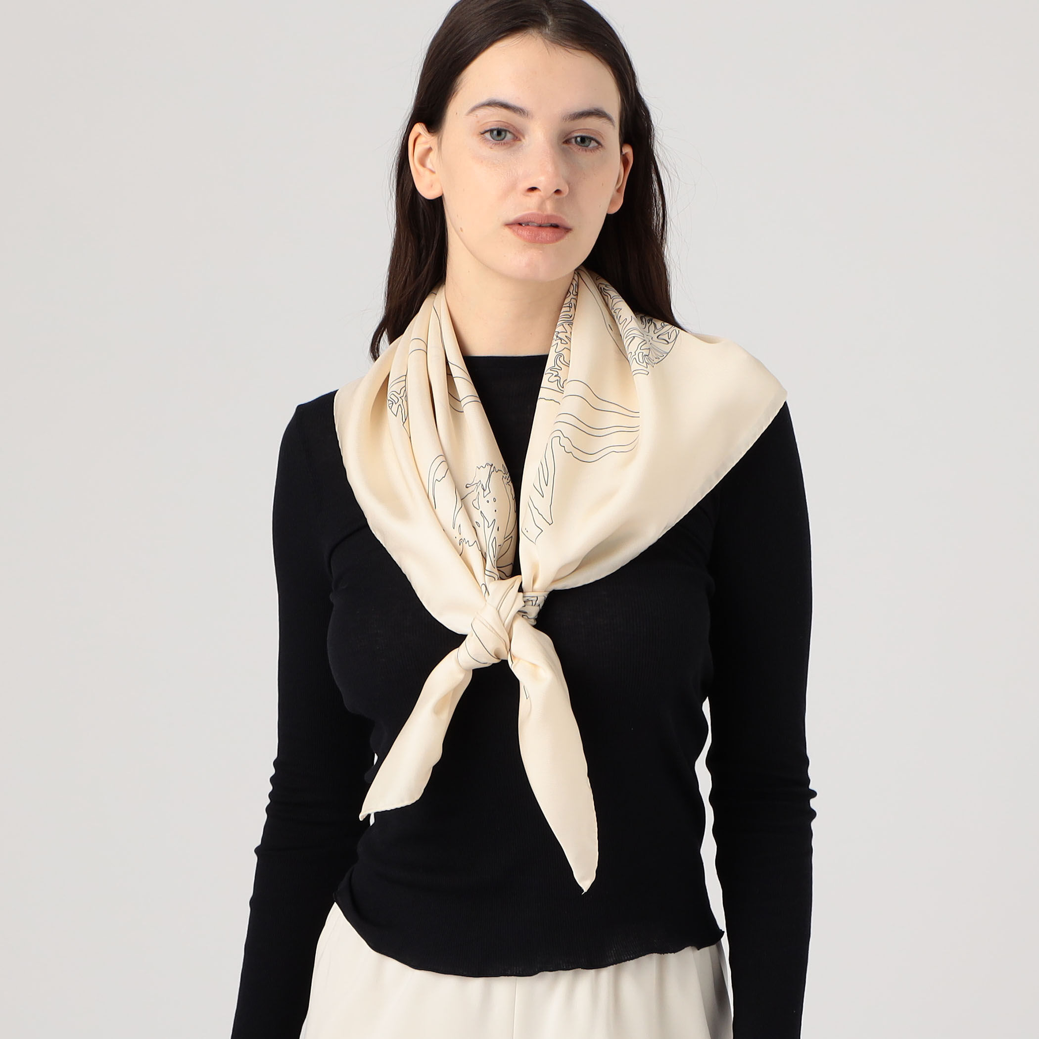 AENEIS NOSTALGIA FLOWERS スカーフ｜トゥモローランド 公式通販