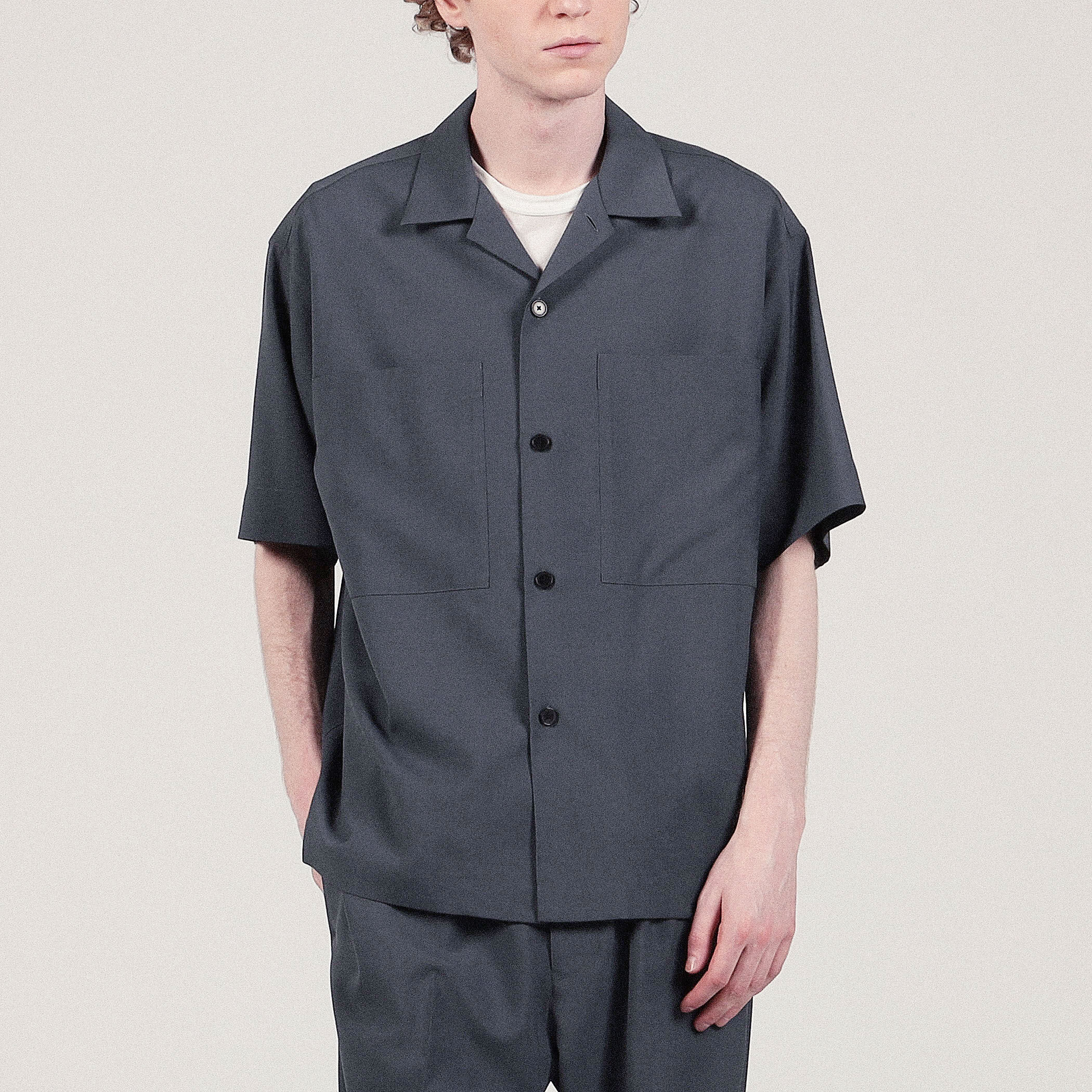 ポリエステルウールポプリン オープンカラーシャツ｜トゥモローランド