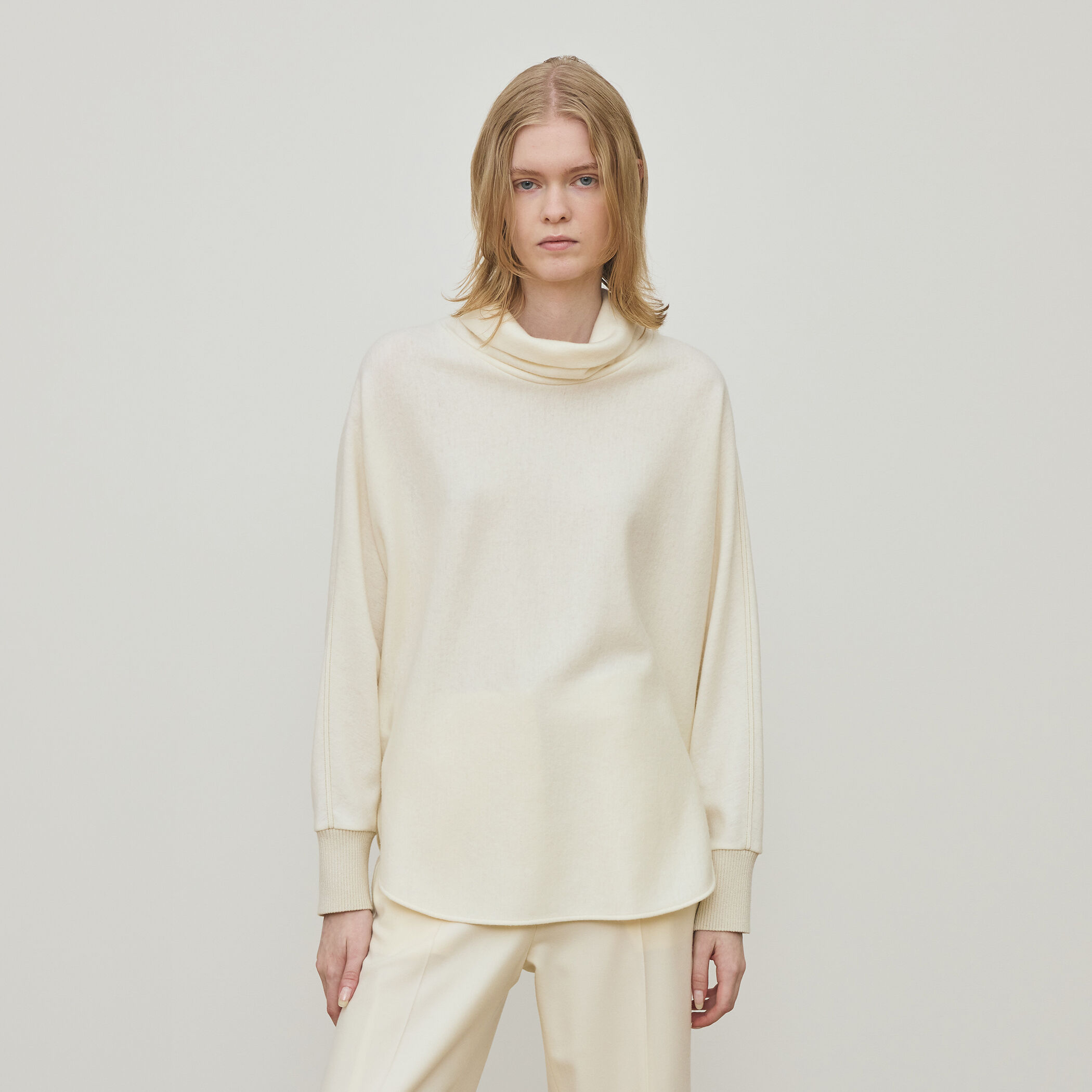 ニットコンビネーション タートルネックプルオーバー