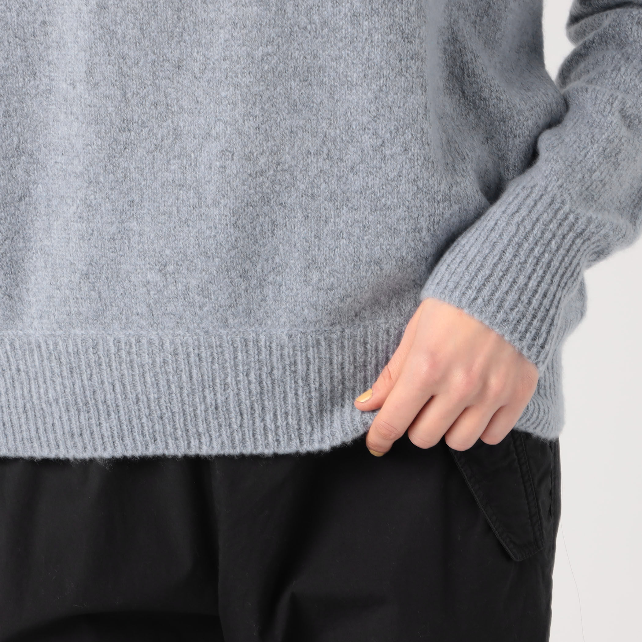 【JAMES PERSE】カシミヤ Vネックプルオーバー WLTC3516 カシミヤ Vネックプルオーバー WLTC3516 | JAMES PERSE