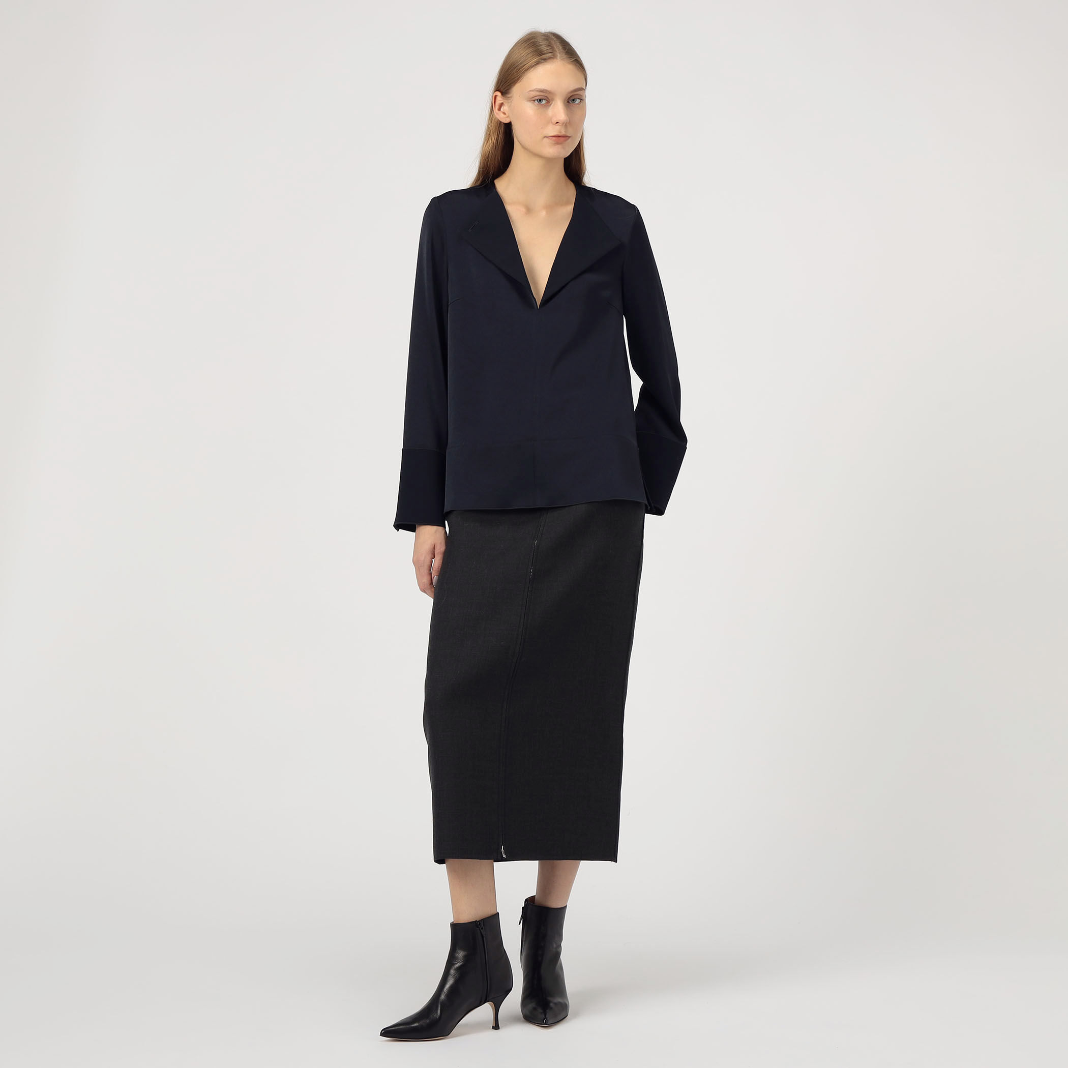 サテンジョーゼット オープンカラーブラウス｜トゥモローランド 公式通販