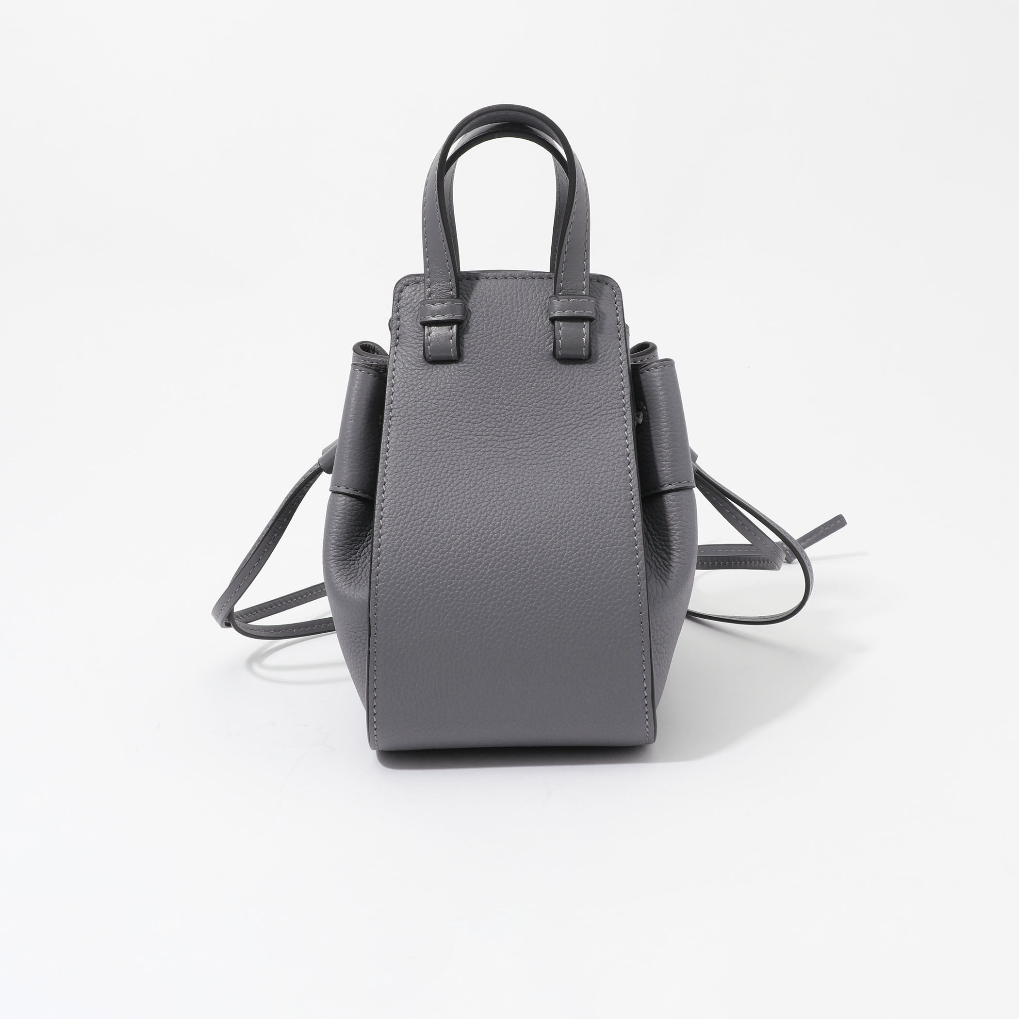 でおすすめアイテム。 LOEWE 公式通販 ハンモックミニバッグ｜トゥモローランド バッグ