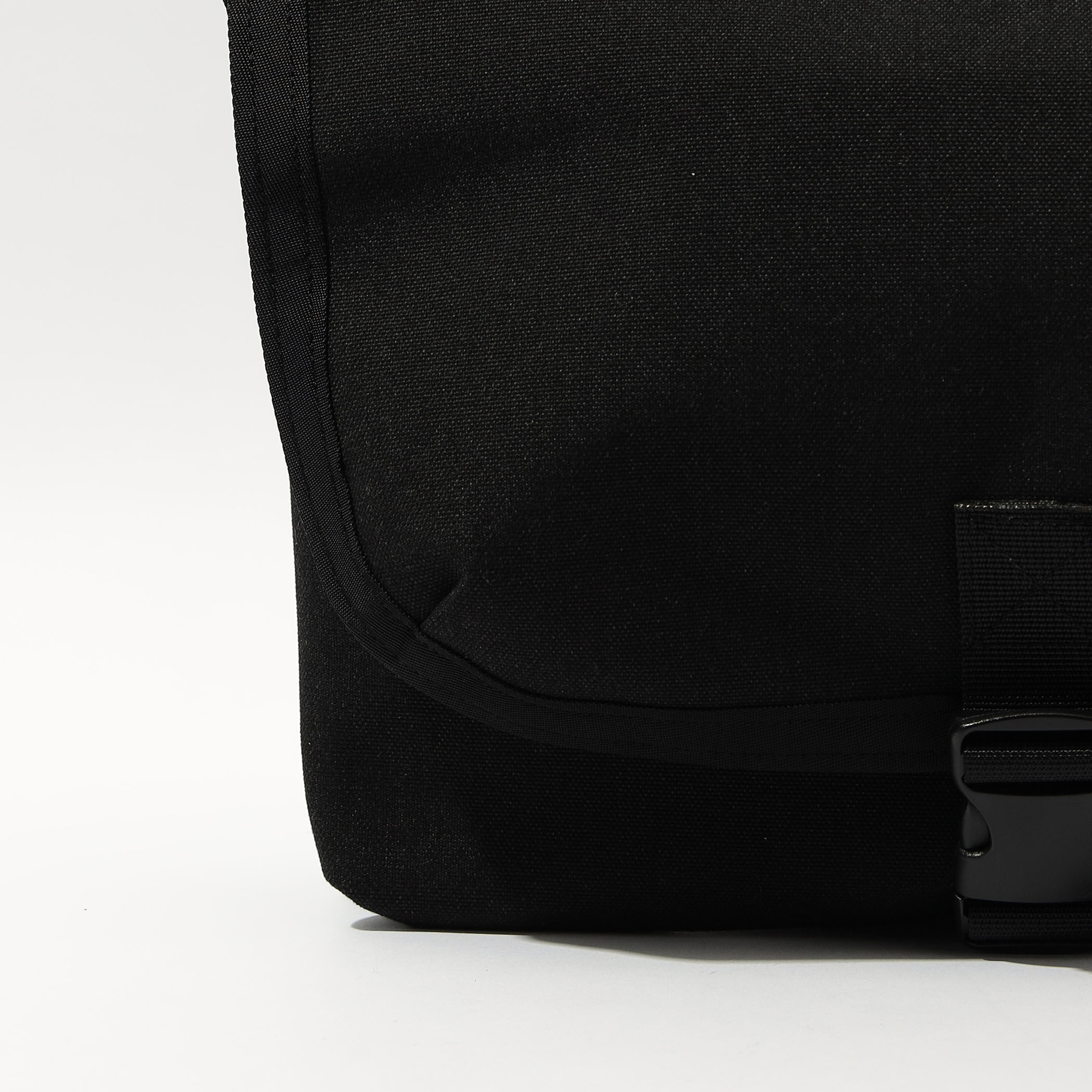 Hender Scheme Messenger Bag small｜トゥモローランド 公式通販