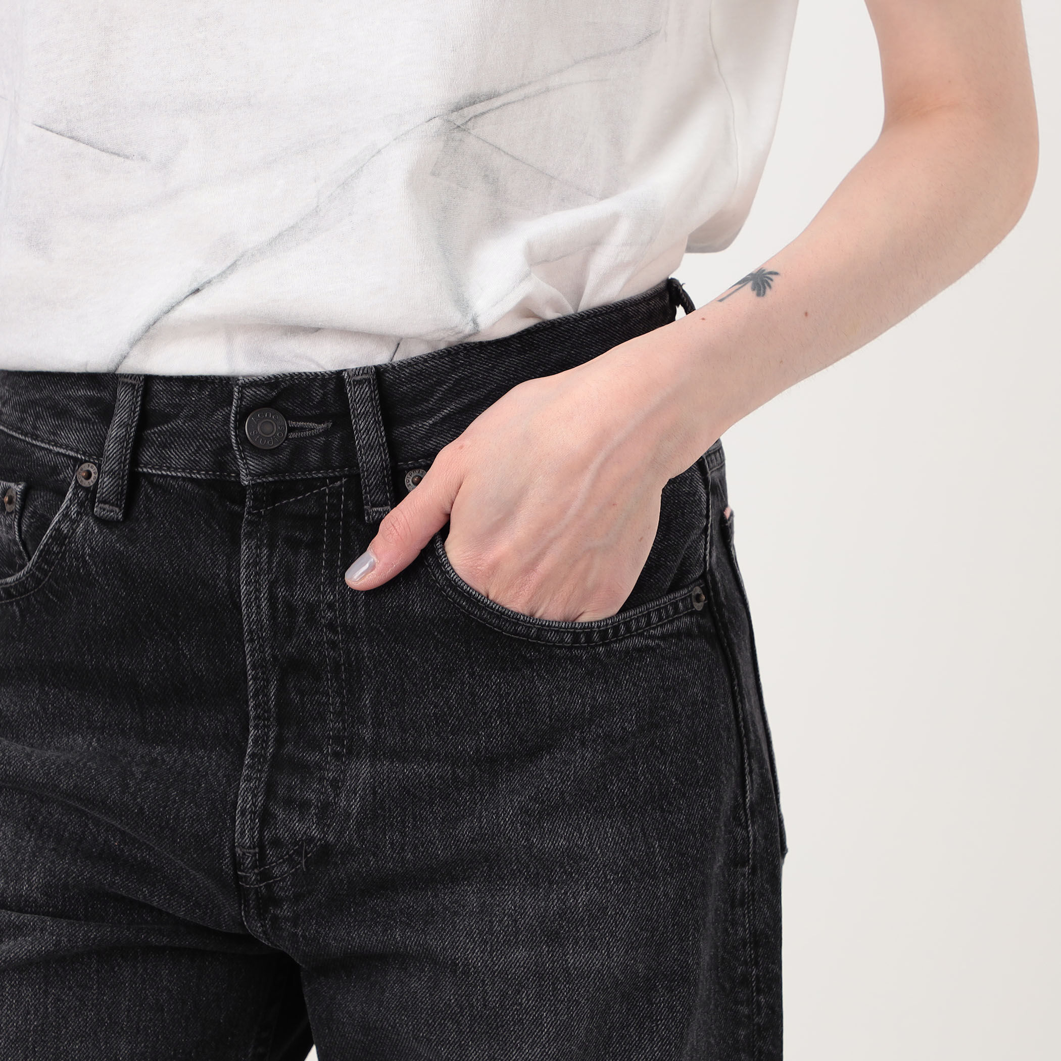 Acne Studios 2021F VINTAGE BLACK ブラックデニムパンツ