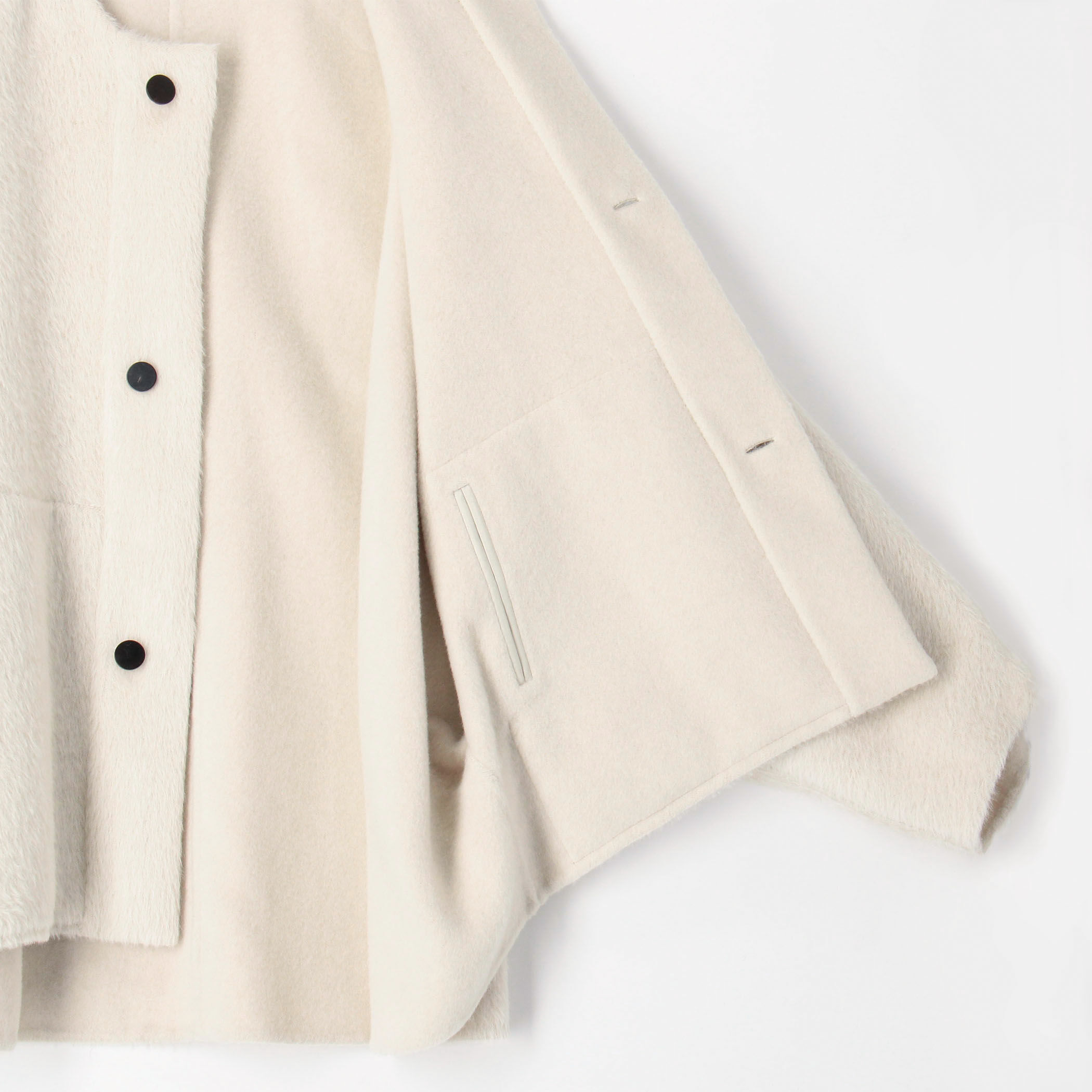 アルパカダブルフェイス ドルマンショートコート｜トゥモローランド