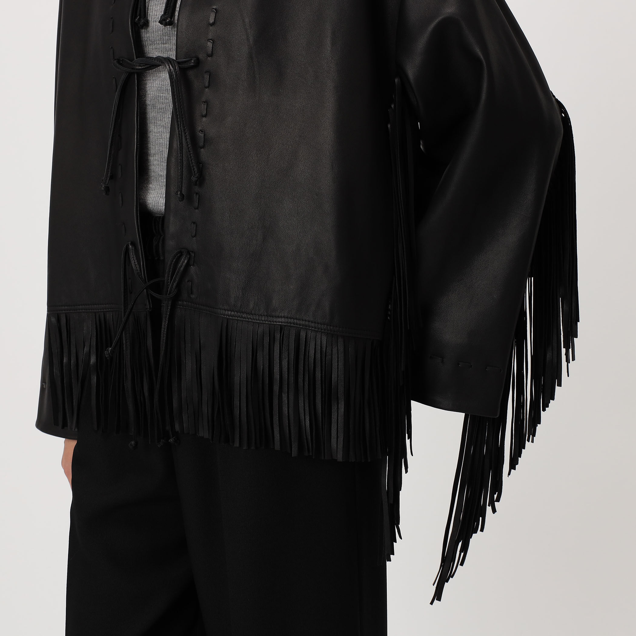 美品■ Nene MILANO ■サイズ46■リバーシブルジャケット■黒15万 BY MALENE BIRGER ZOENA フリンジレザージャケット｜トゥモローランド