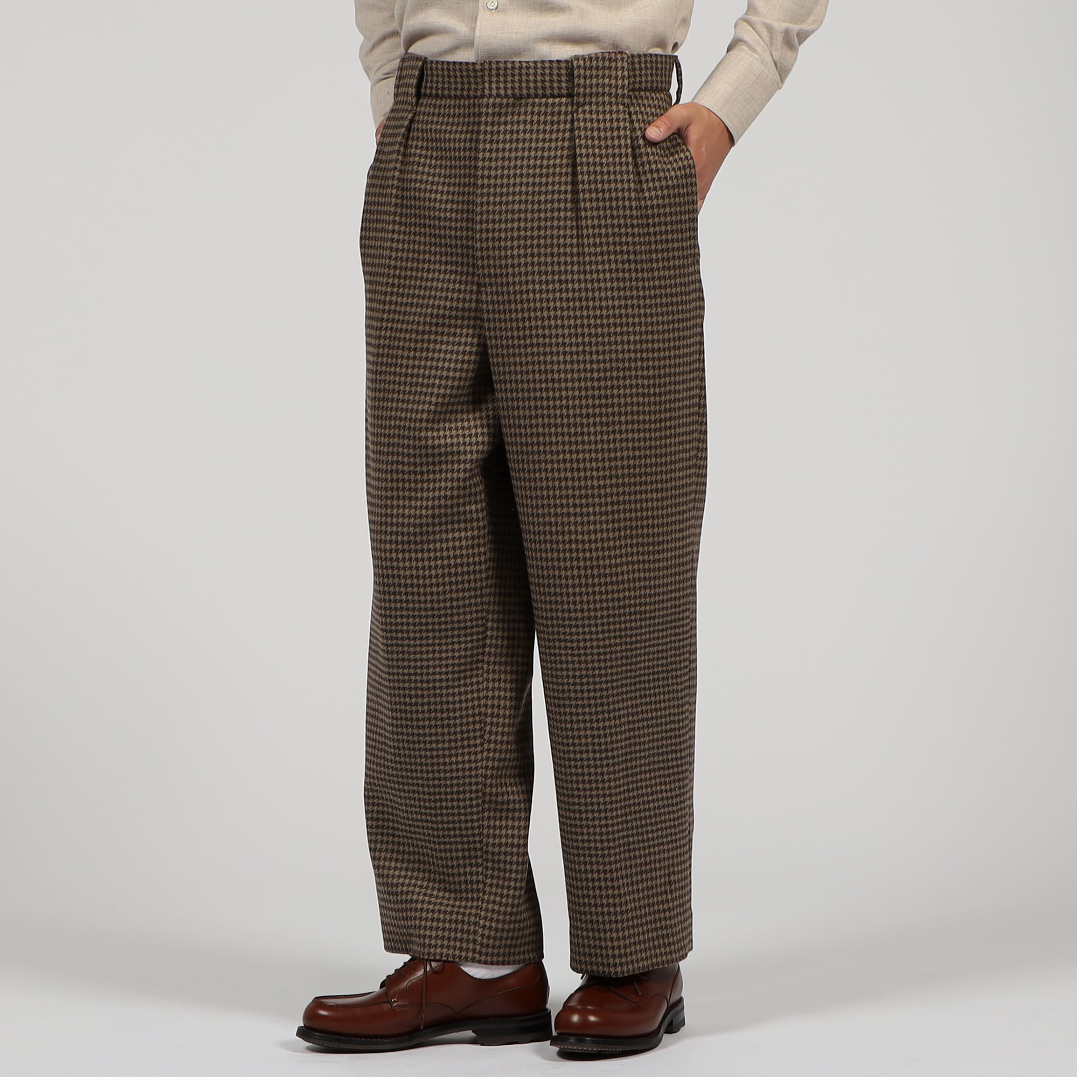 □ウール 2プリーツパンツ｜トゥモローランド 公式通販