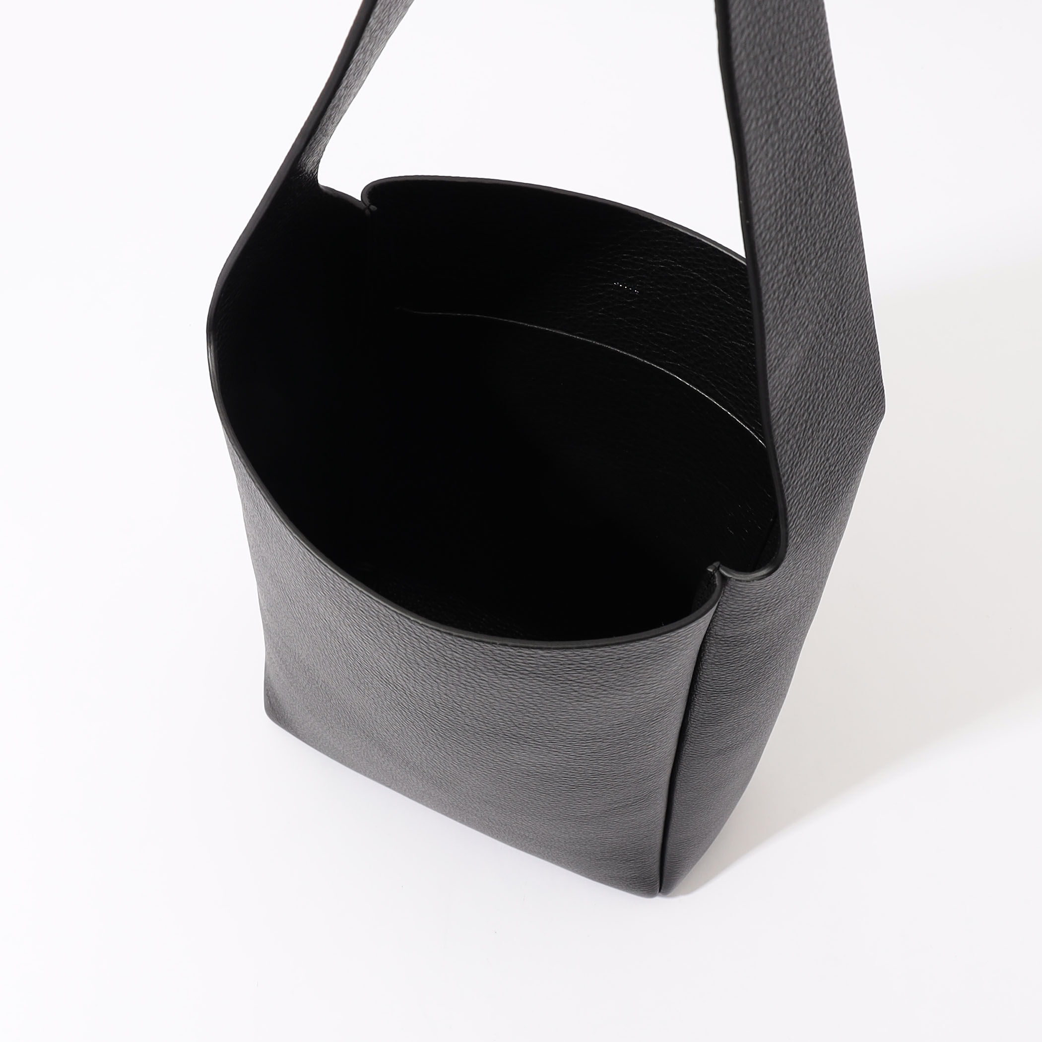 Aeta SHOULDER：S｜トゥモローランド 公式サイト
