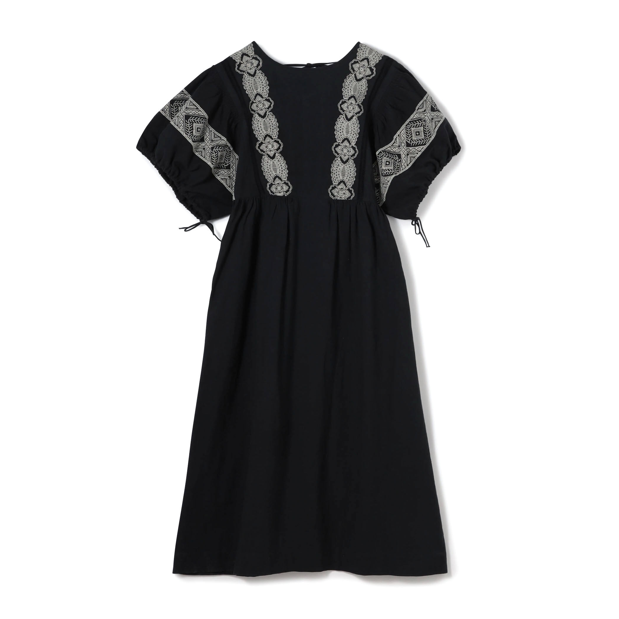 コットンエンブロイダリー ボリュームスリーブワンピース