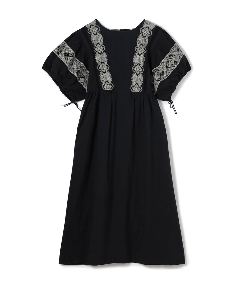 コットンエンブロイダリー ボリュームスリーブワンピース