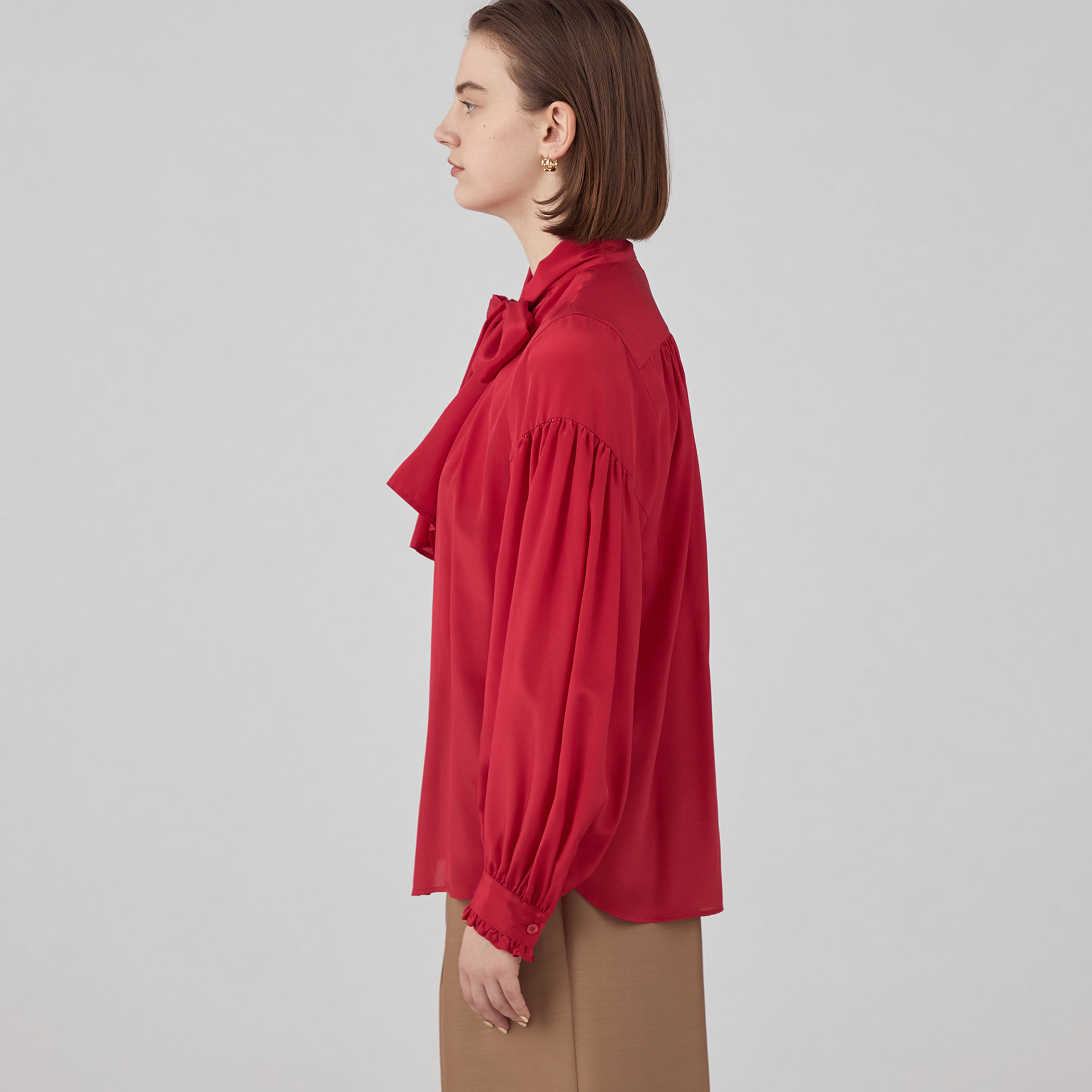 □Cherie ボウタイブラウス｜トゥモローランド 公式通販