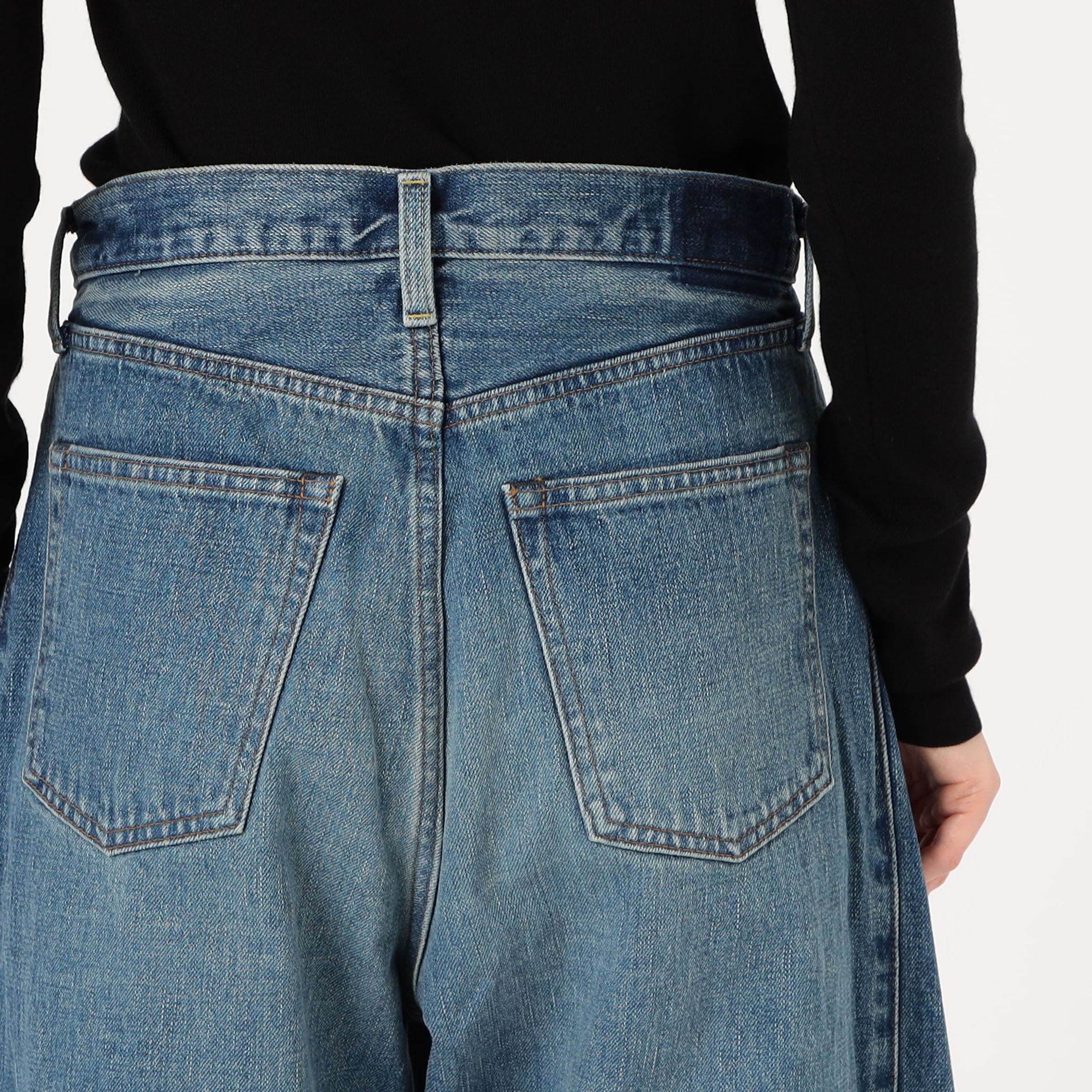 HYKE BARREL LEG JEANS｜トゥモローランド 公式通販