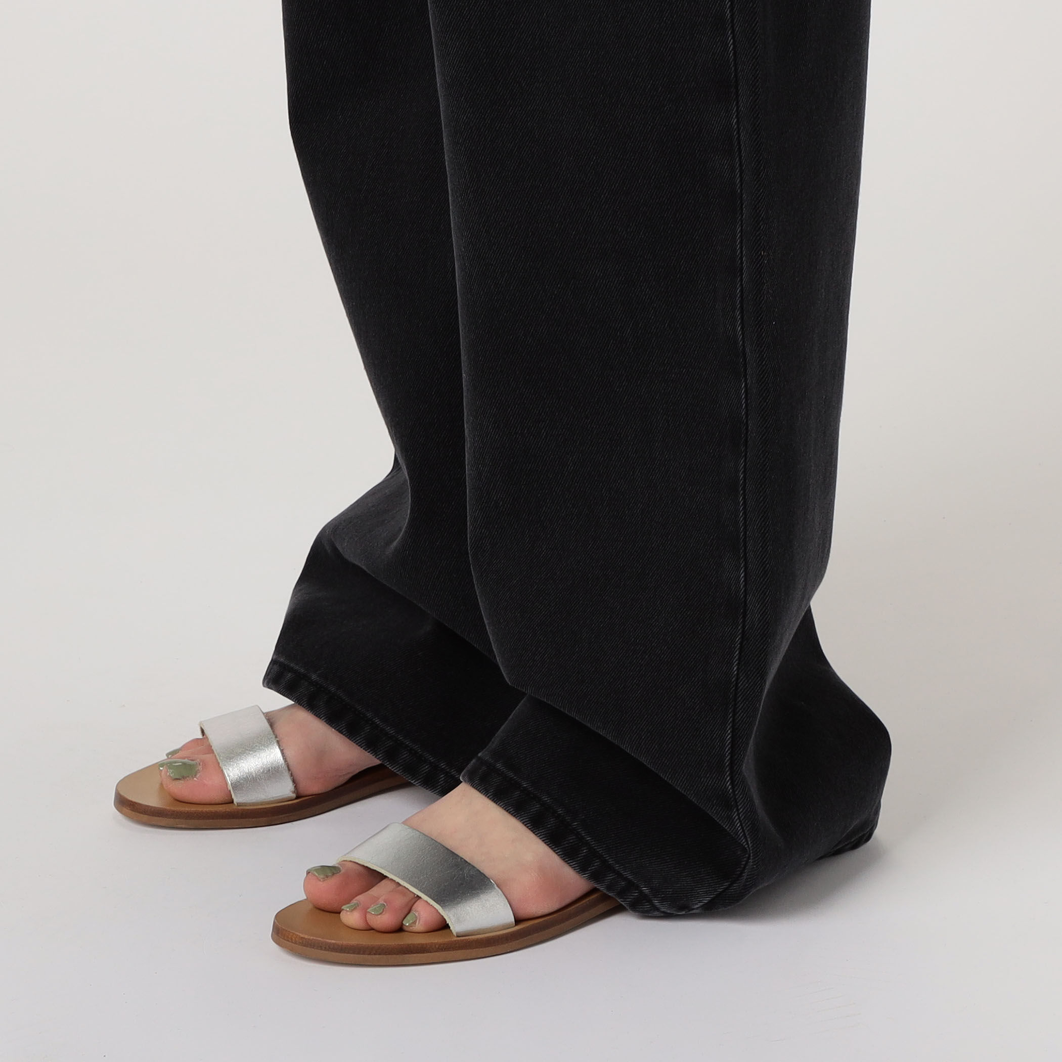 JACQUEMUS ジャックムス　ブラック ワイドレッグデニム JACQUEMUS: Les Sculpturesコレクション ブラック Le de-Nîmes