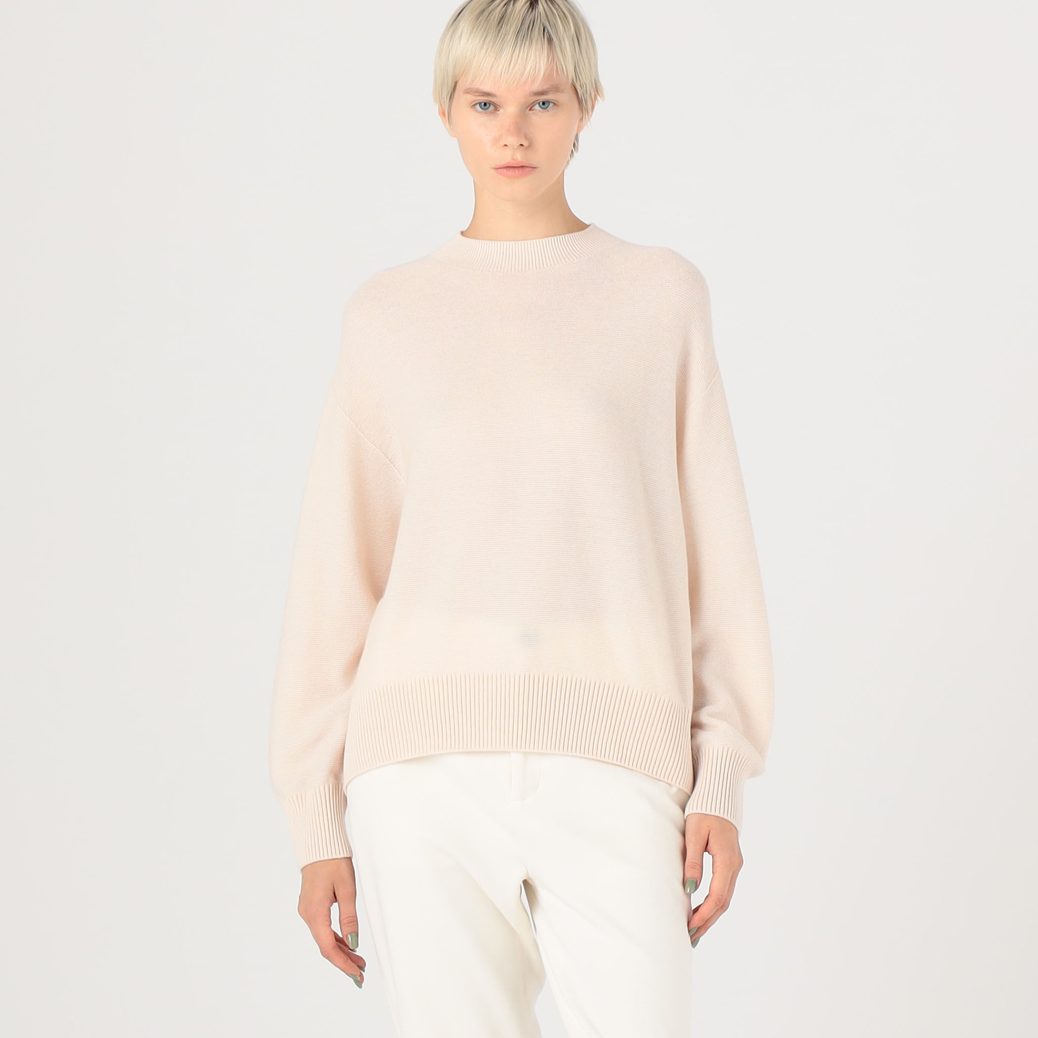 カシミヤコットン ビルドネックプルオーバー｜トゥモローランド